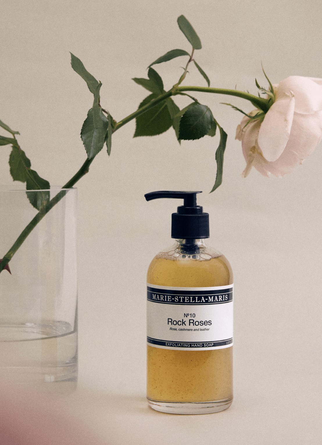 Marie-Stella-Maris Rock Roses - exfoliërende handzeep 250 ml - voorkant 4 undefined