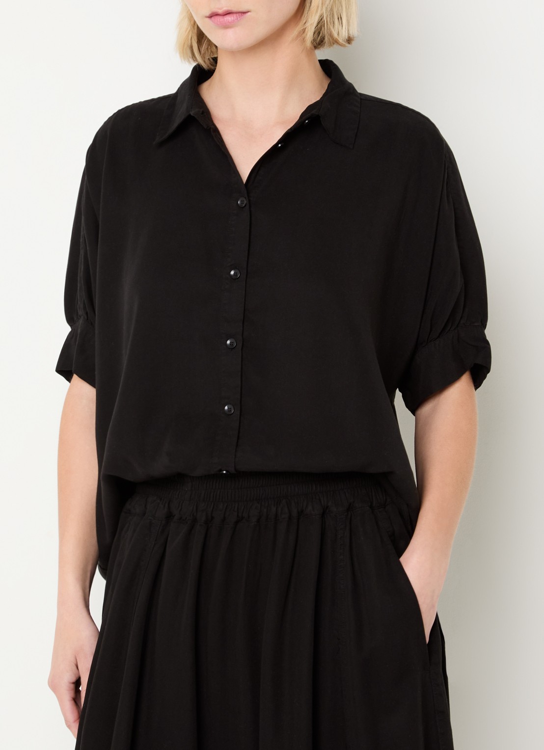 Marina blouse met ballonmouw - detail 2 zwart
