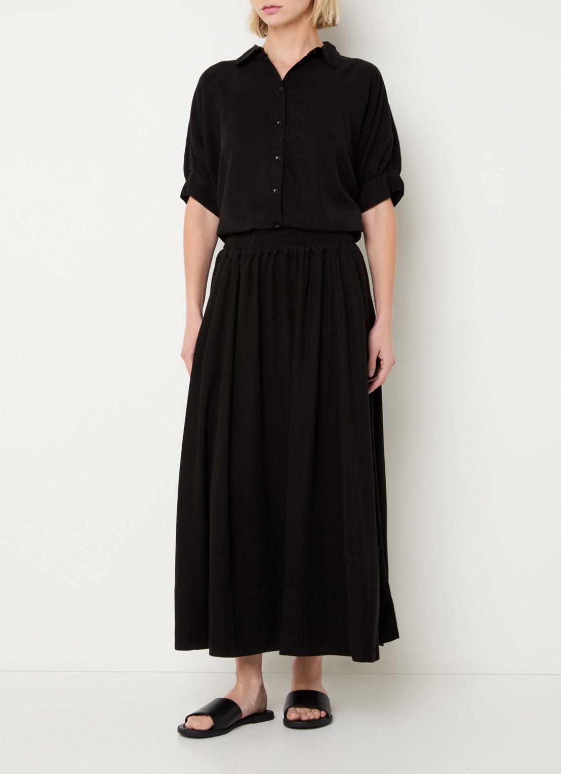 Marina blouse met ballonmouw - voorkant 4 zwart