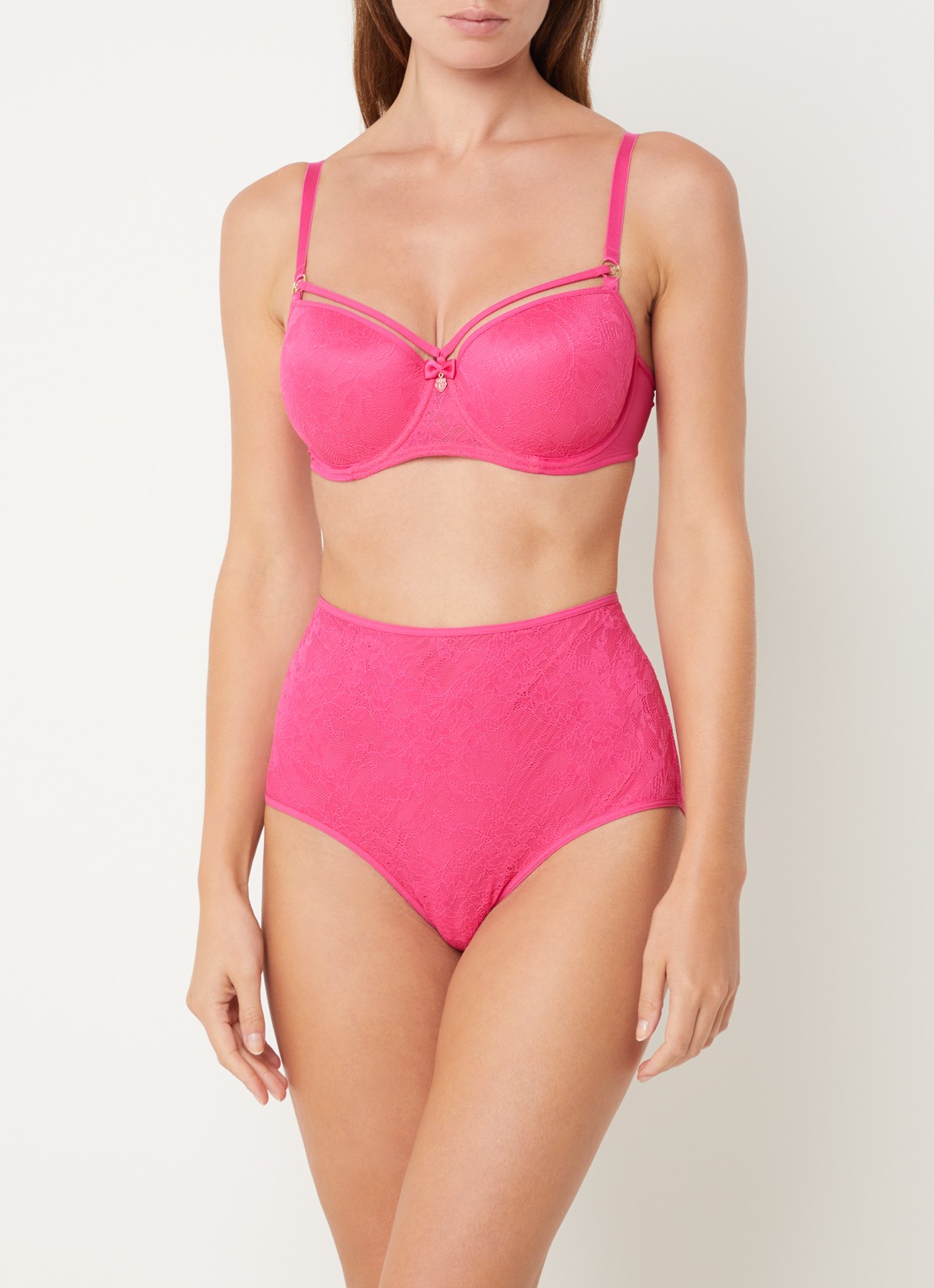 Marlies Dekkers Space Odyssey balconette bh met overlay van kant - detail 3 fuchsia