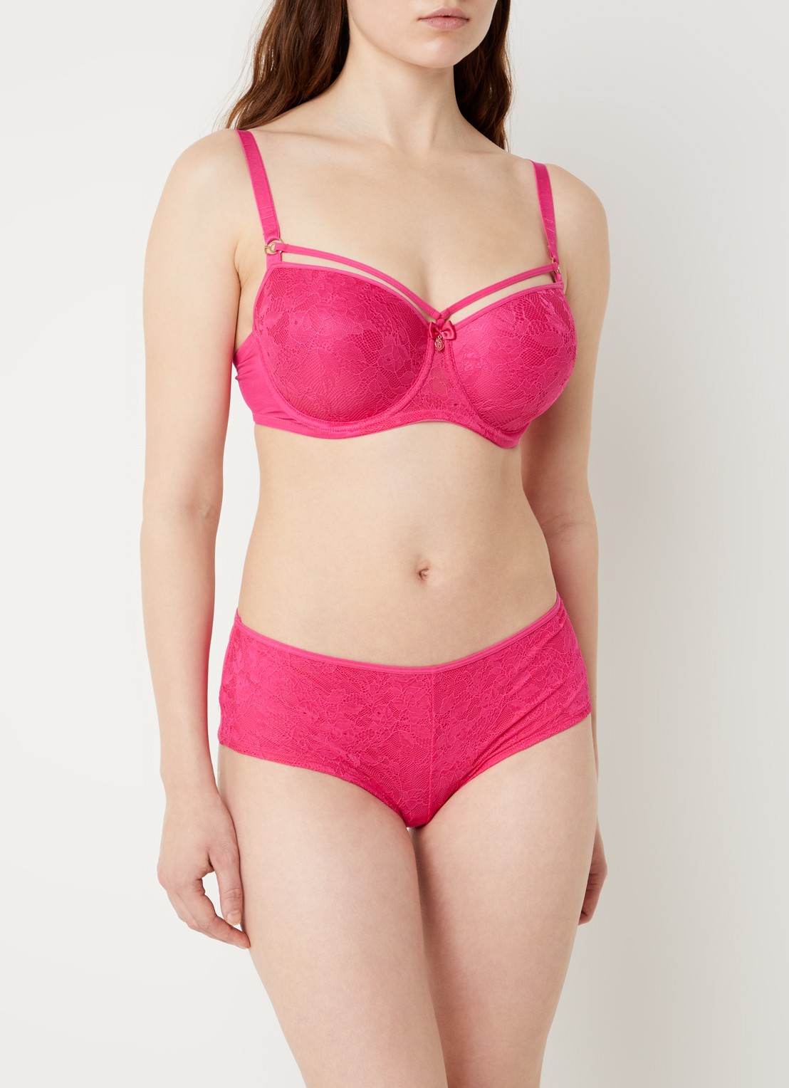 Marlies Dekkers Space Odyssey balconette bh met overlay van kant - detail 4 fuchsia
