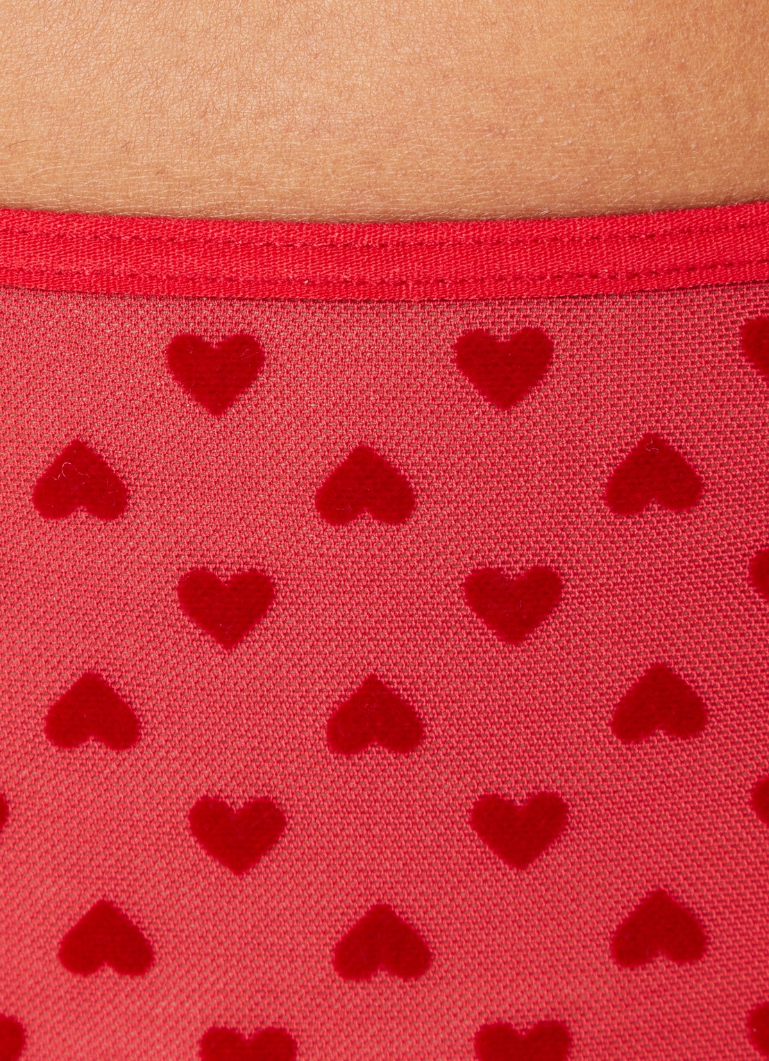 Marlies Dekkers The Art Of Love tanga van mesh - detail 5 rood