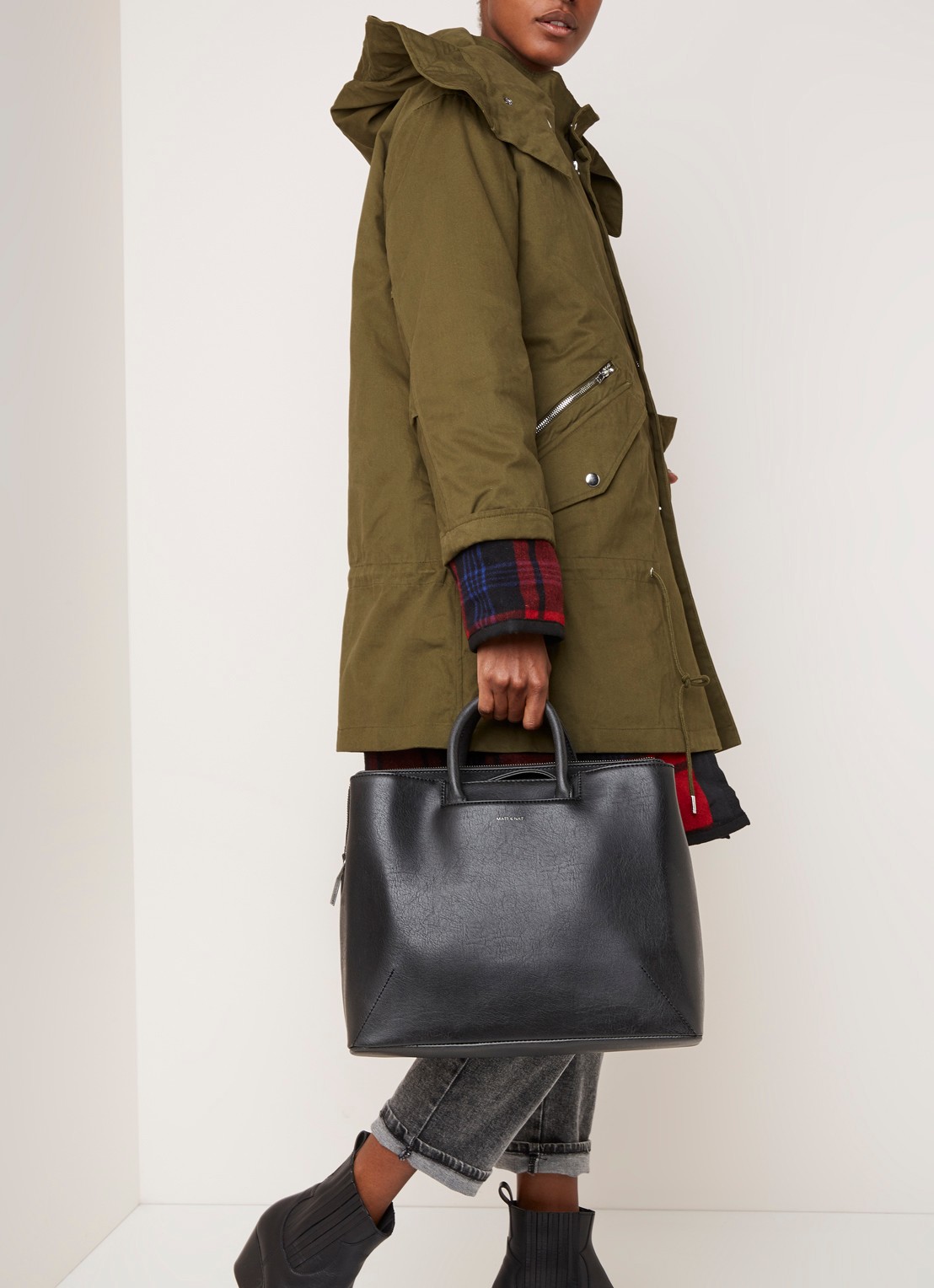 Matt & Nat Vintage Kintla handtas van vegan leer - voorkant 3 zwart