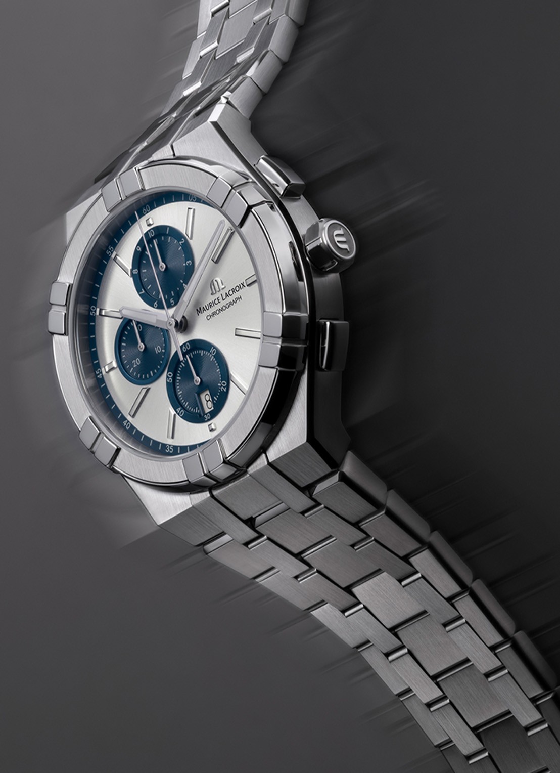 Maurice Lacroix Aikon Chronograaf horloge AI1118-SS002-230-1 - detail zilver