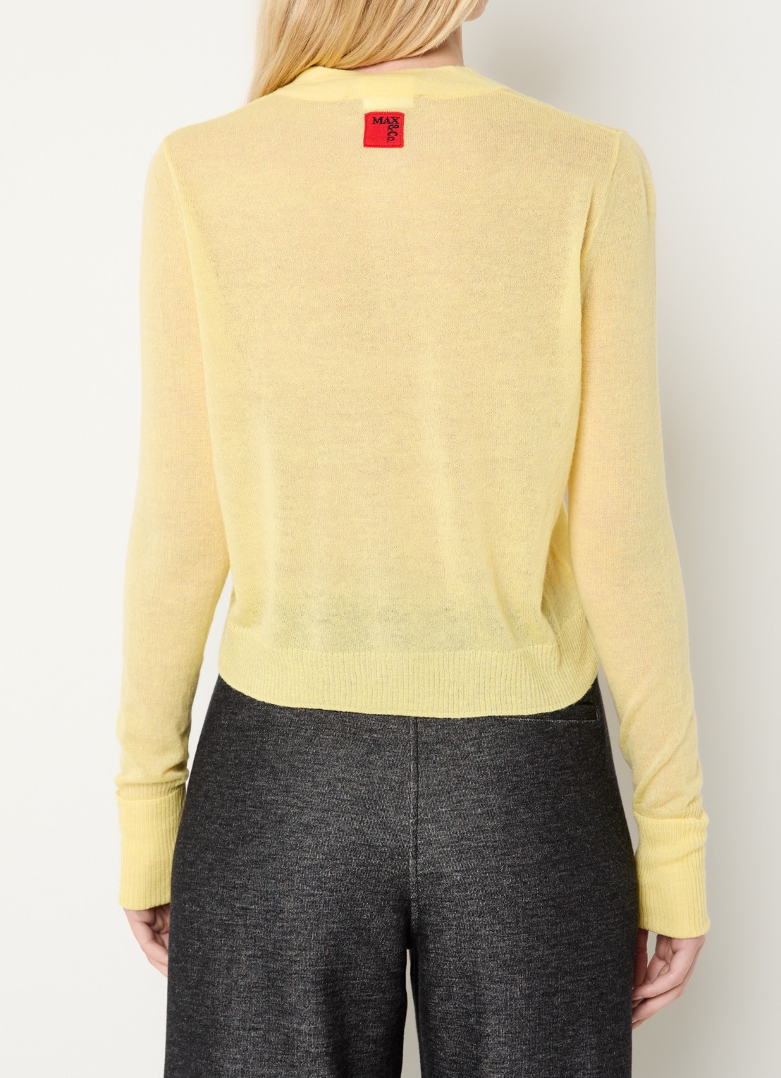 Max & Co Fijngebreid semi-transparant vest in alpaca wolblend - achterkant 2 geel