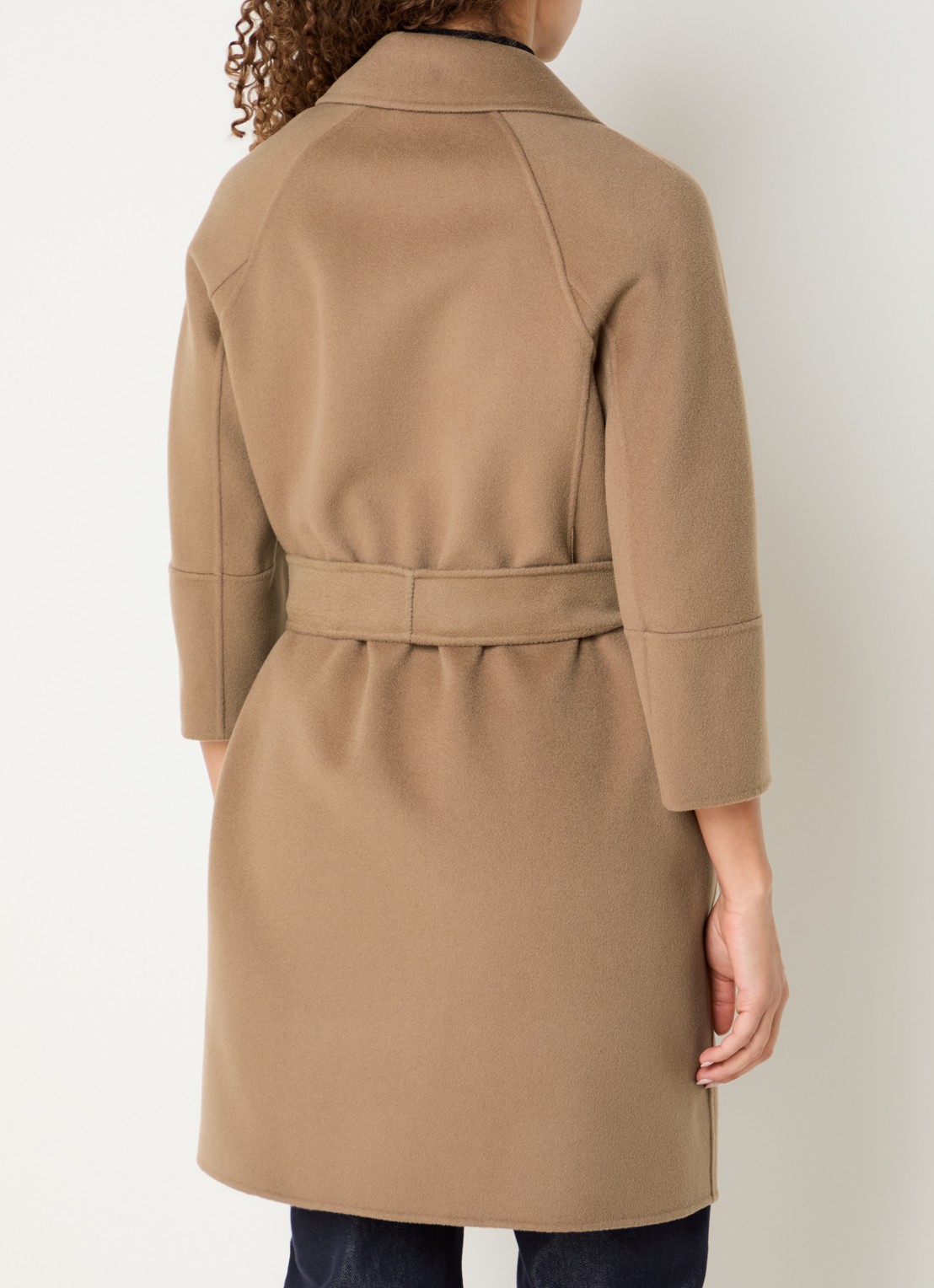 Max Mara Arona mantel van scheerwol met steekzakken en strikceintuur - achterkant 3 camel