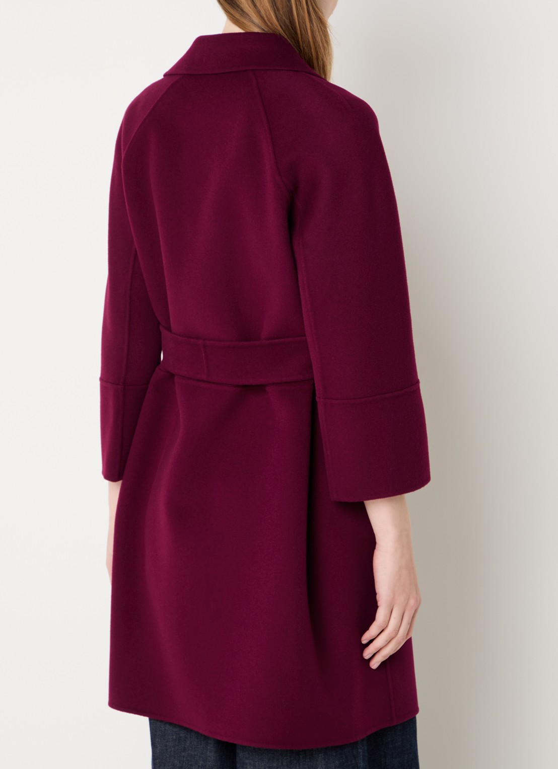 Max Mara Arona mantel van scheerwol met steekzakken en strikceintuur - achterkant 3 bordeauxrood