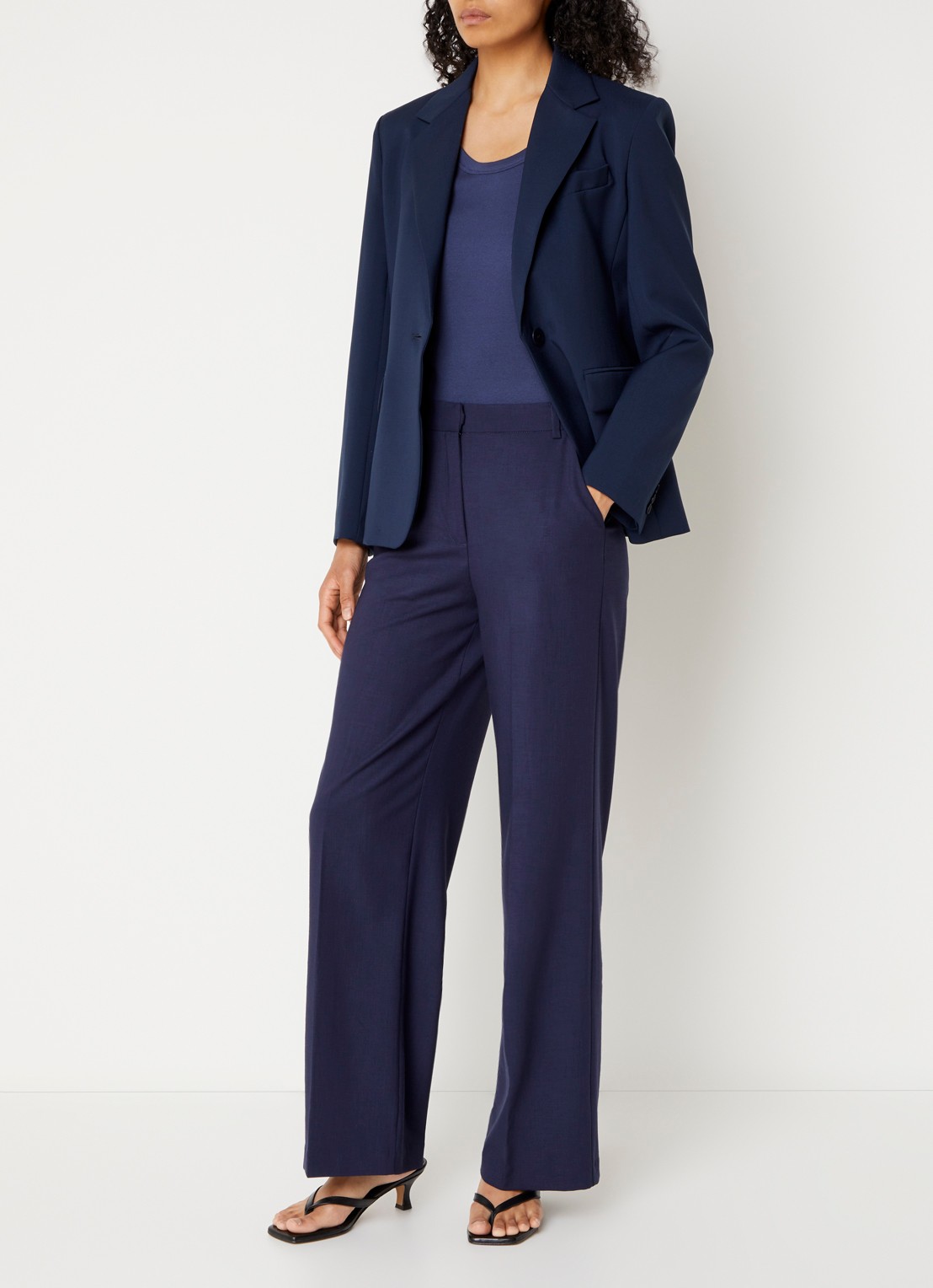 Max Mara Blazer in wolblend met klepakken - voorkant 2 donkerblauw