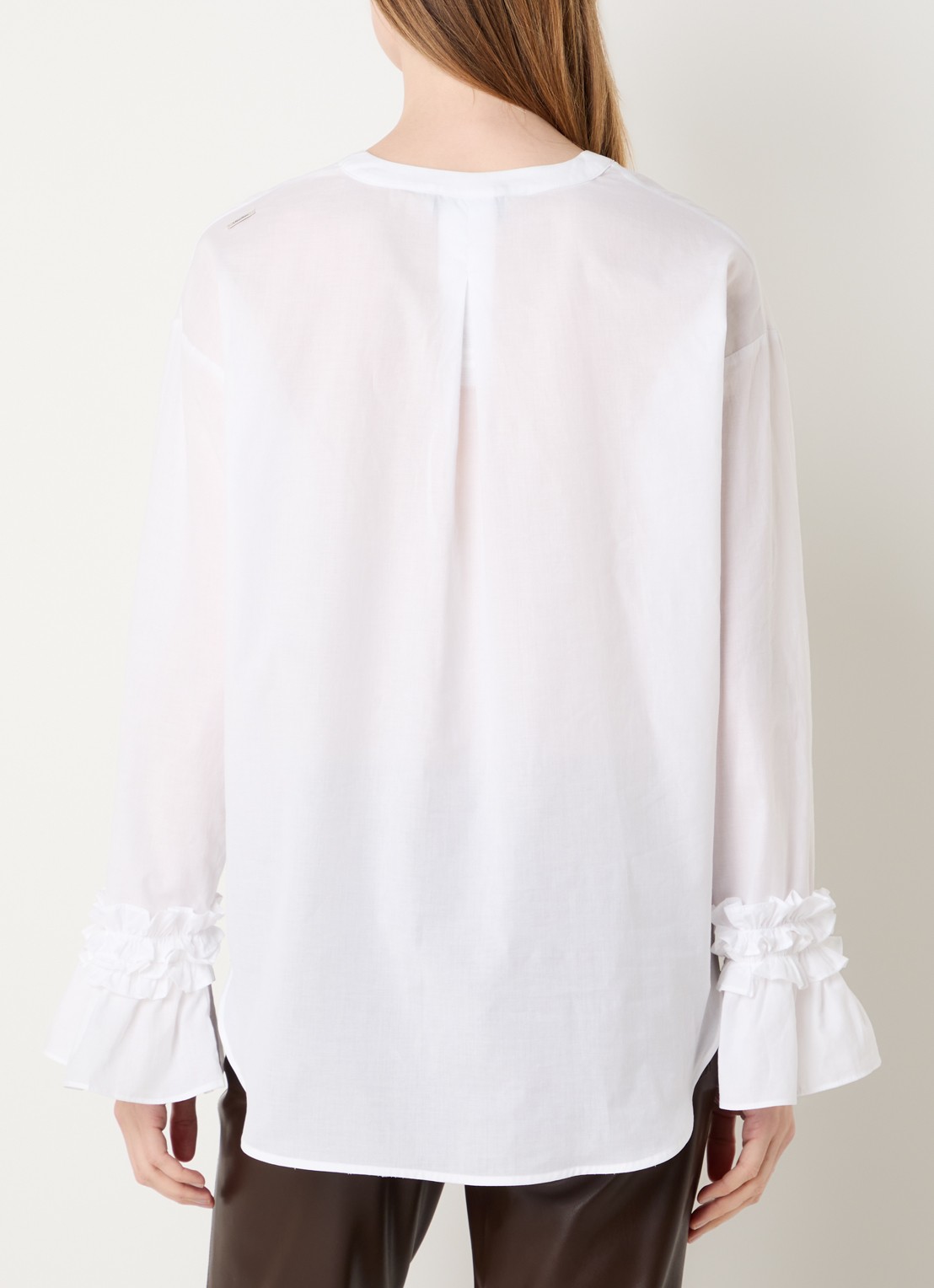 Max Mara Blouse met V-hals en trompetmouw - achterkant wit