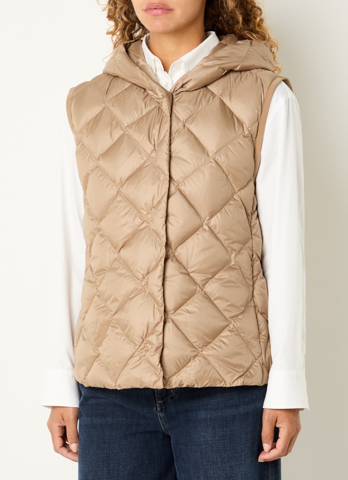 Max Mara Bodywarmer met quilt patroon - detail 2 camel