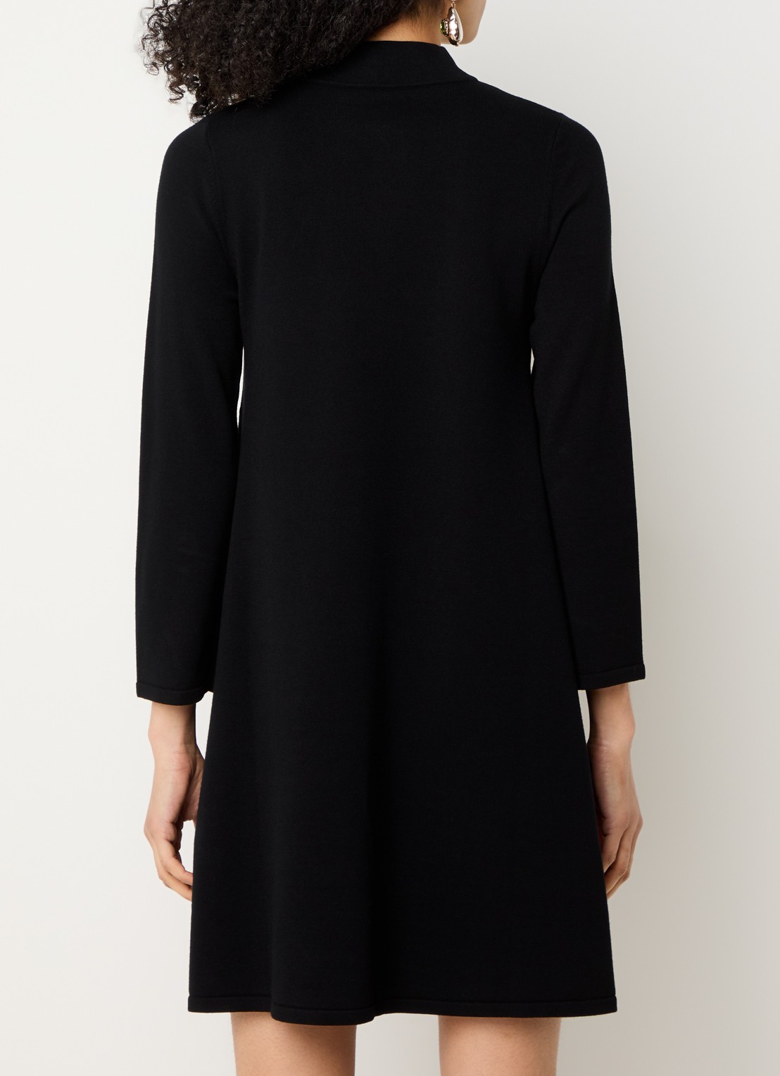 Max Mara Fijngebreide mini trui-jurk met opstaande kraag - achterkant zwart