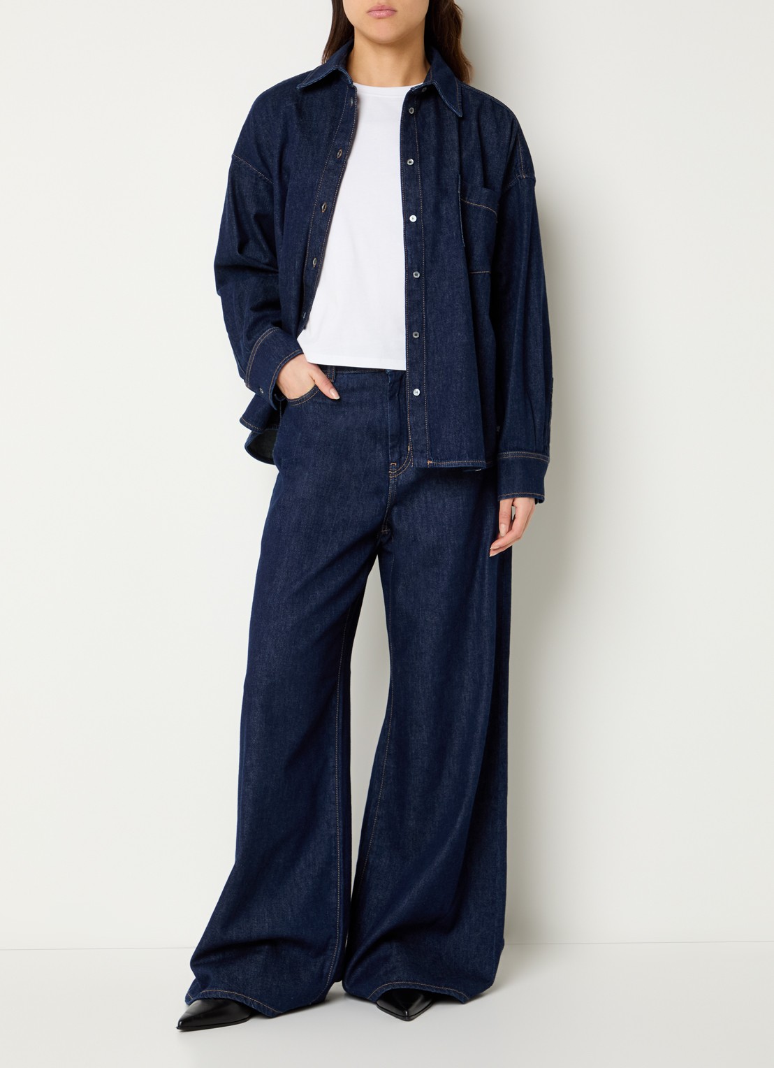 Max Mara Foggia blouse van denim met borstzak - voorkant 2 indigo