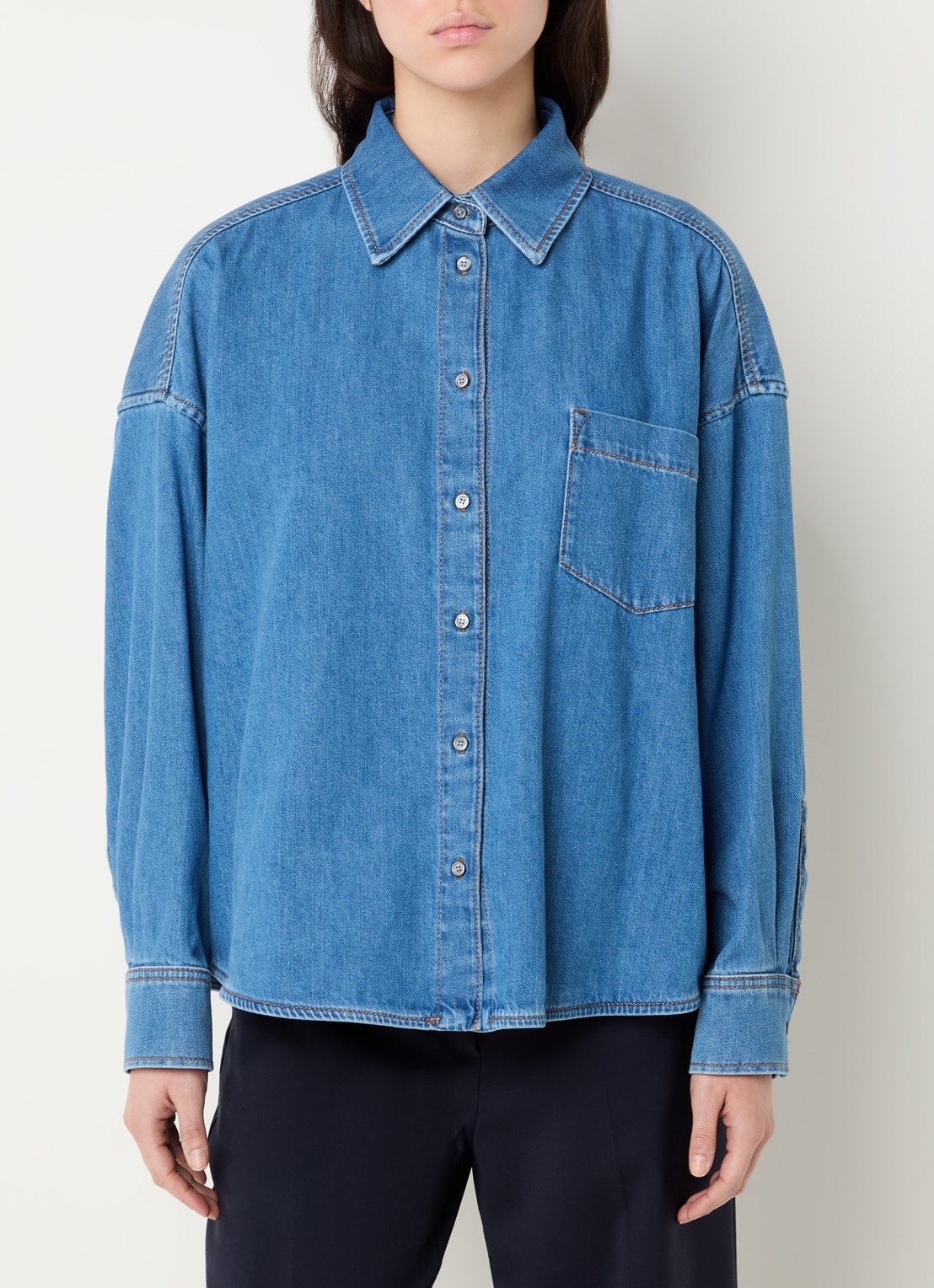 Max Mara Foggia blouse van denim met borstzak - detail 4 lichtblauw