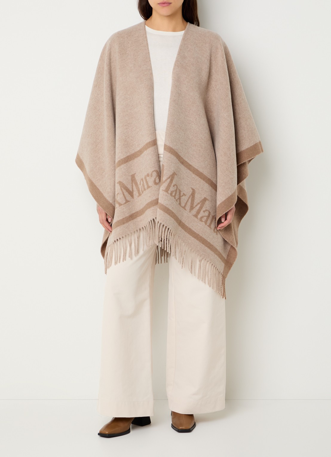 Max Mara Hilde poncho van wol met logoprint en franjes - voorkant 4 beige