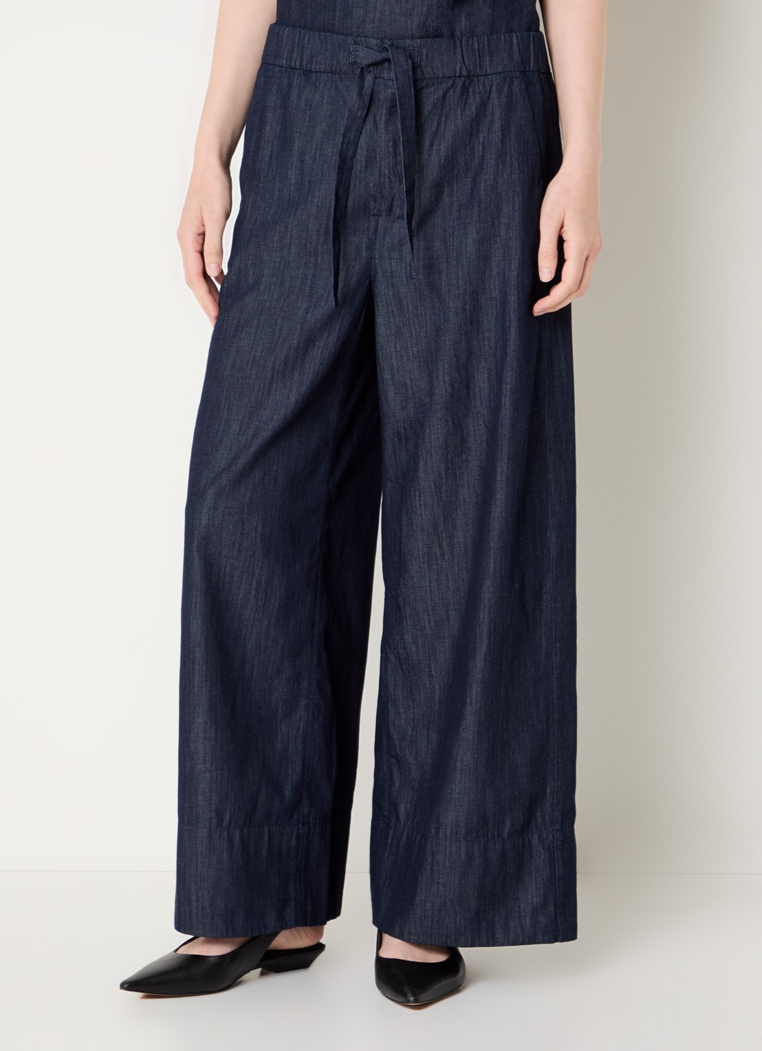 Max Mara Jour high waist wide fit broek van denim met strikceintuur - detail 2 indigo