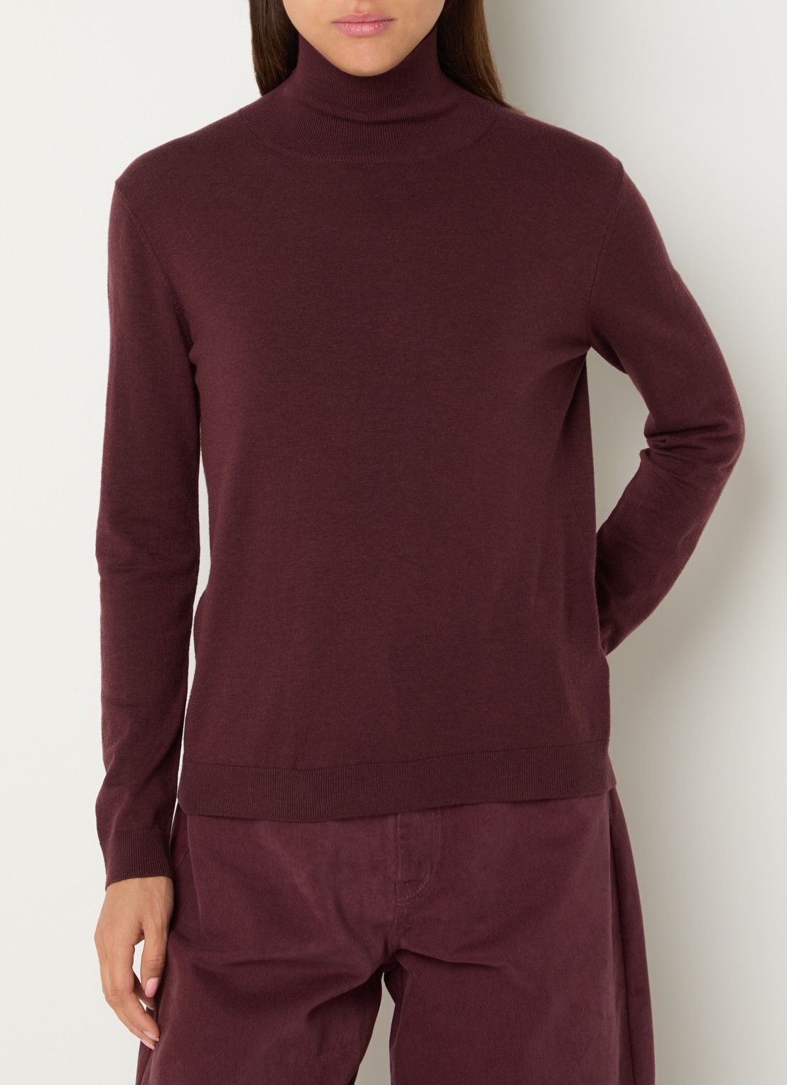 Max Mara Kiku fijngebreide trui in zijdeblend met col - detail 4 bordeauxrood