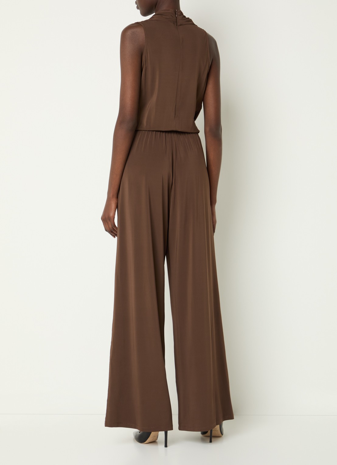 Max Mara Loose fit jumpsuit met watervalhals - achterkant donkerbruin
