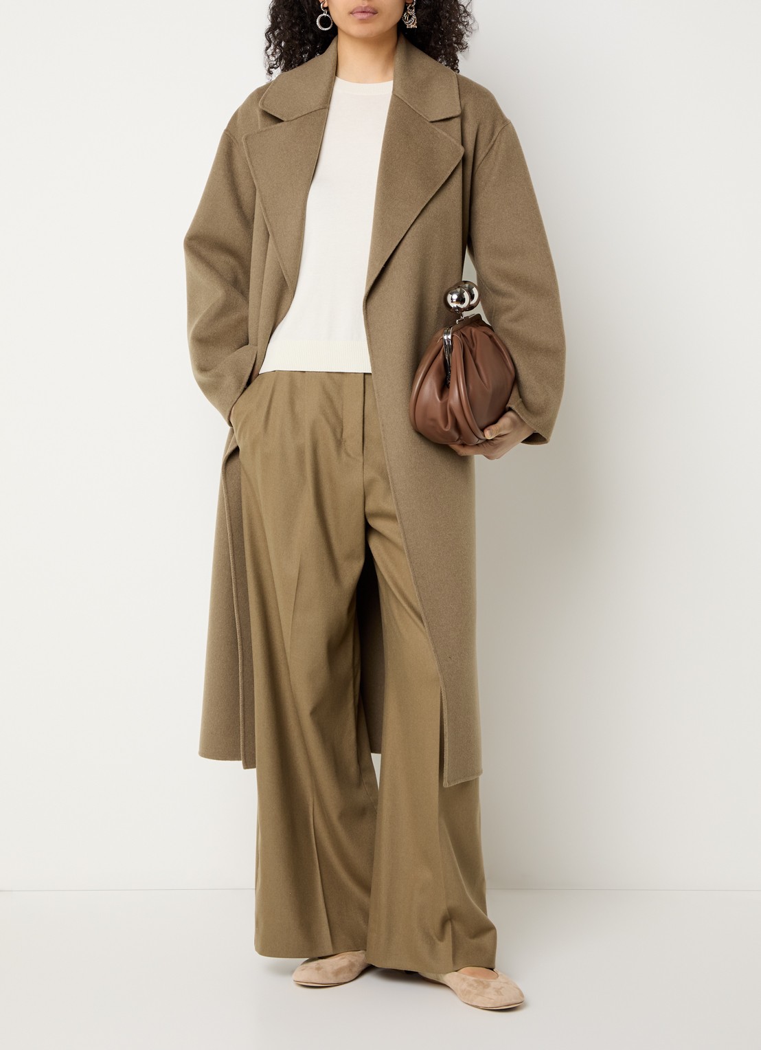 Max Mara Mantel van wol met ceintuur - voorkant 2 bruin