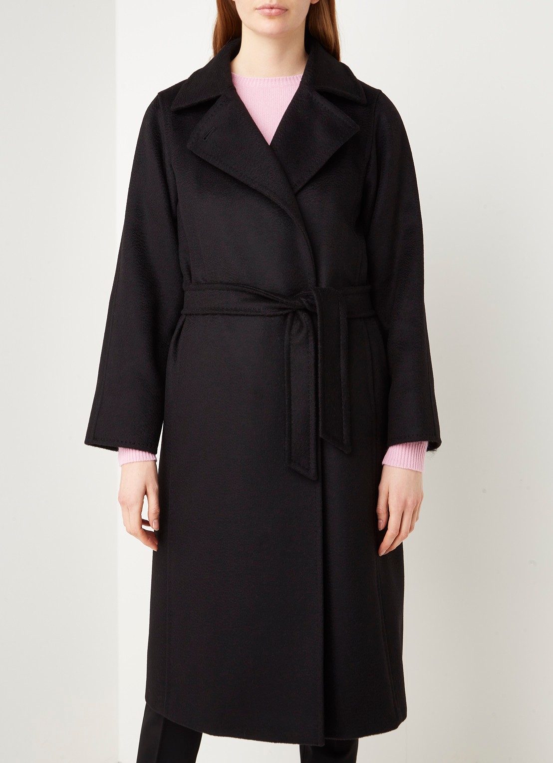Max Mara Manuela mantel met strikceintuur en steekzakken - detail zwart