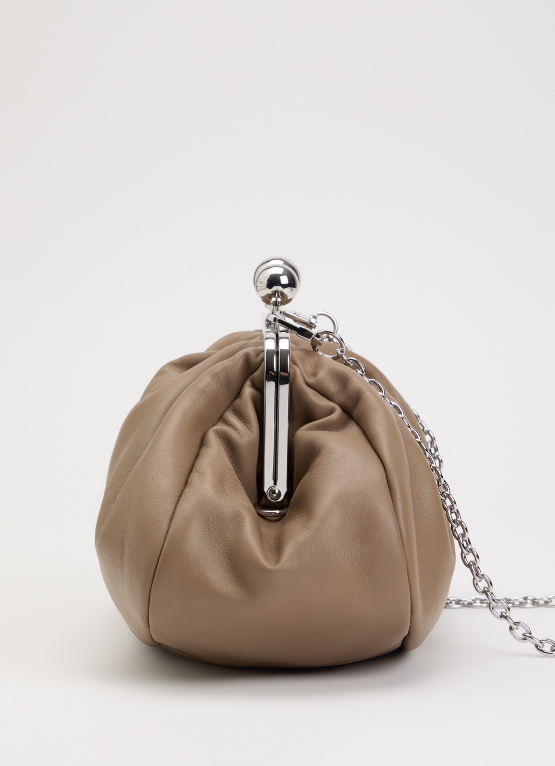 Max Mara Pasticcino clutch van leer met afneembare schouderriem  - detail 3 zand