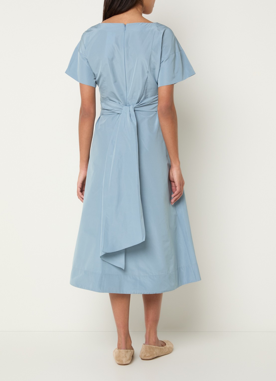 Max Mara Pioppo midi jurk met strikceintuur - achterkant 4 lichtblauw