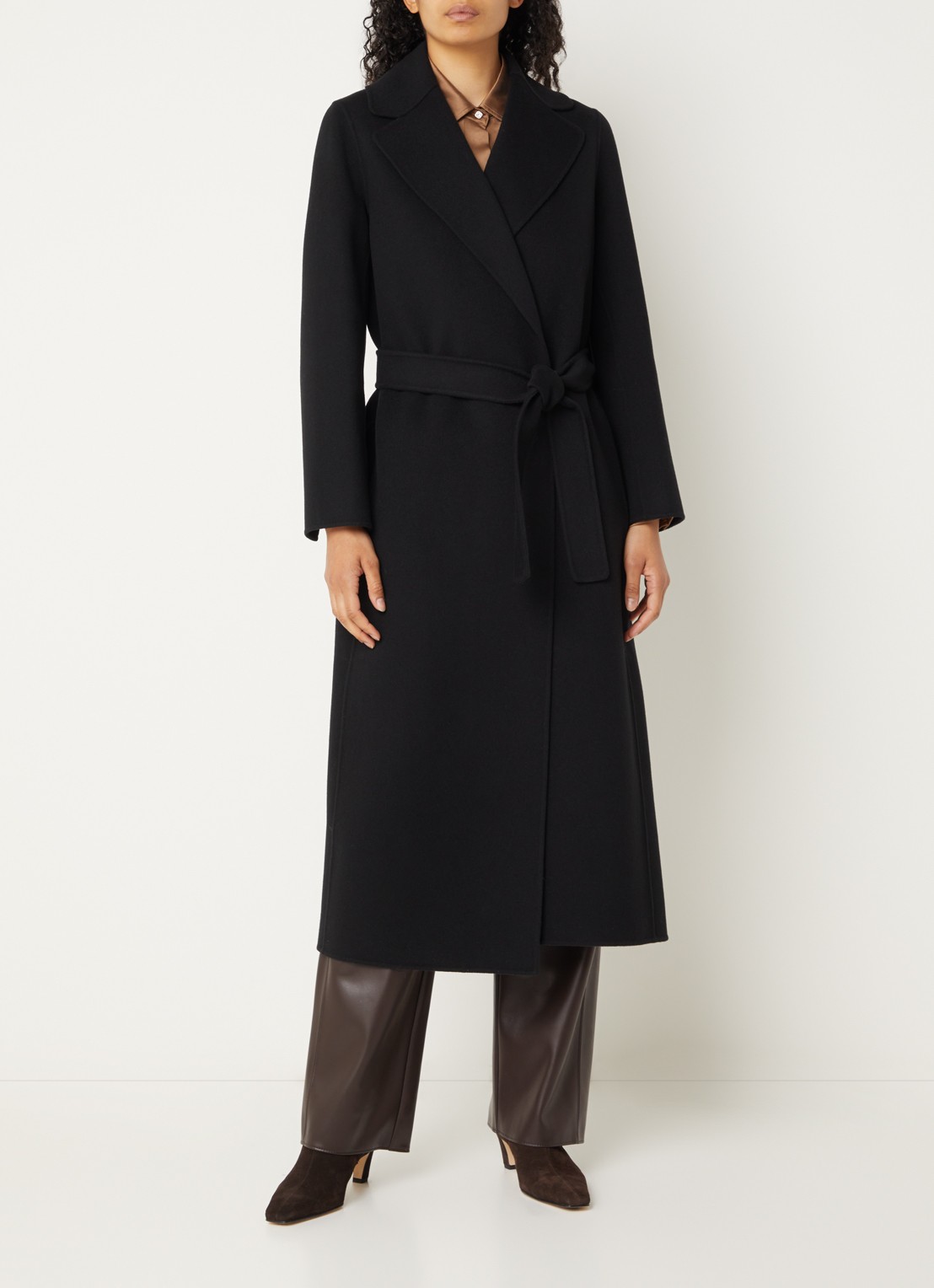 Max Mara Poldo mantel van scheerwol met steekzakken en strikceintuur - detail 4 zwart