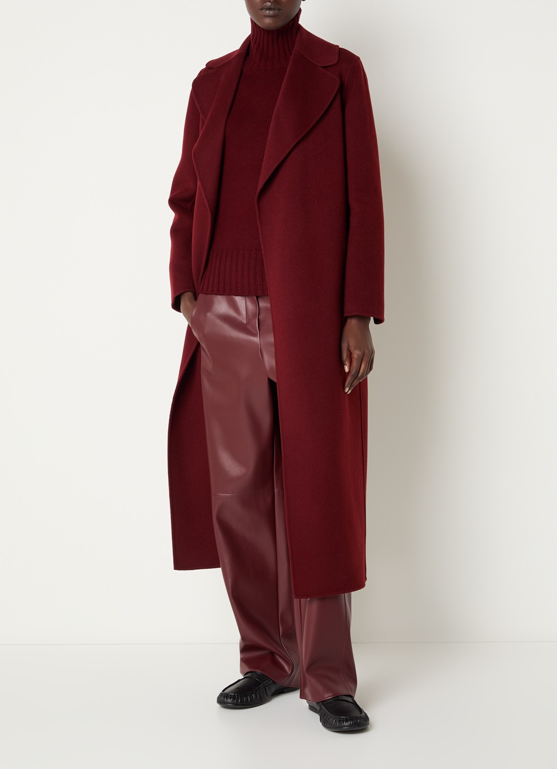 Max Mara Poldo mantel van scheerwol met steekzakken en strikceintuur - voorkant 3 donkerrood
