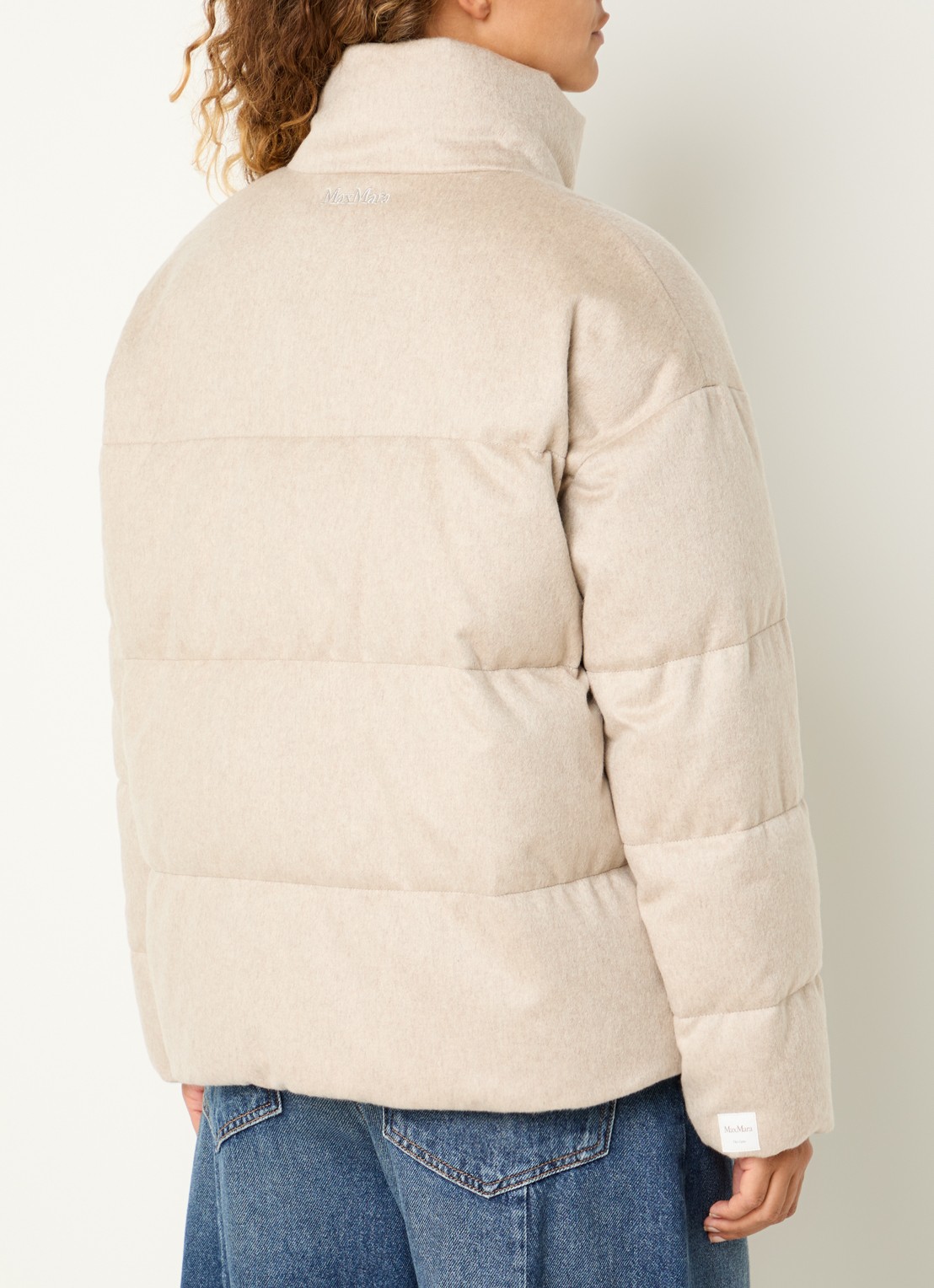 Max Mara Pufferjack van kasjmier - achterkant beige