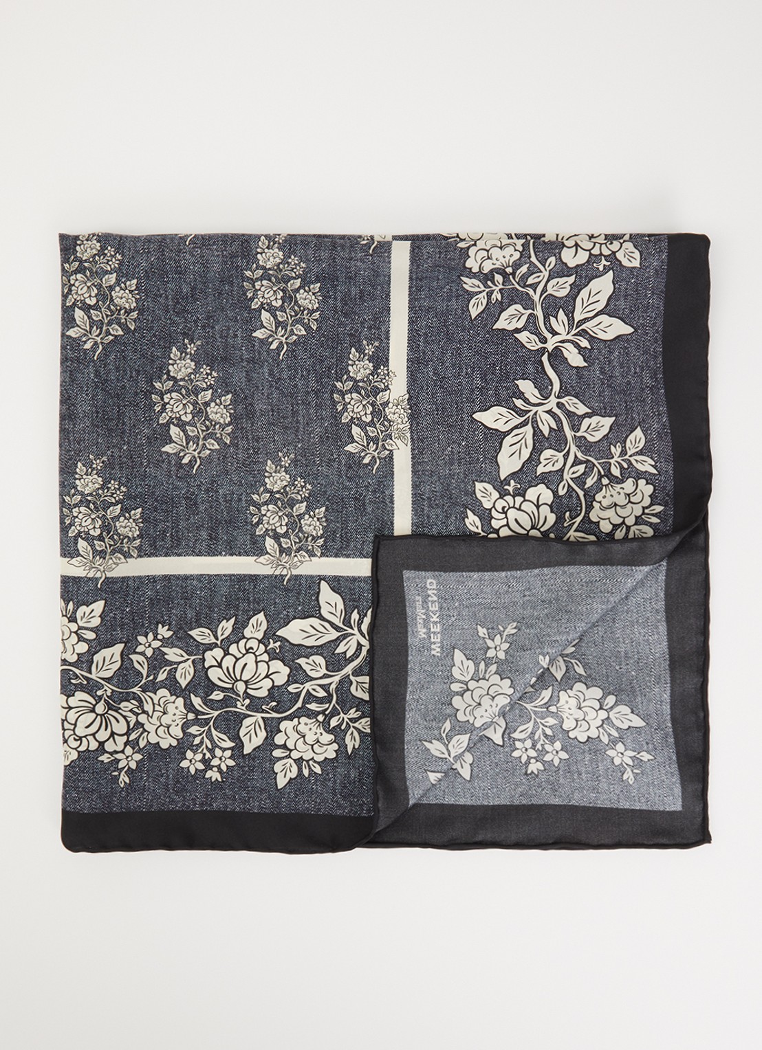 Max Mara Siam sjaal van zijde met bloemenprint 65 x 65 cm - voorkant 3 indigo