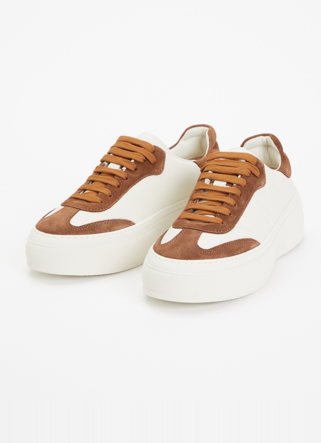 Max Mara Sneaker van leer met details van suède - detail 2 hazelnootbruin