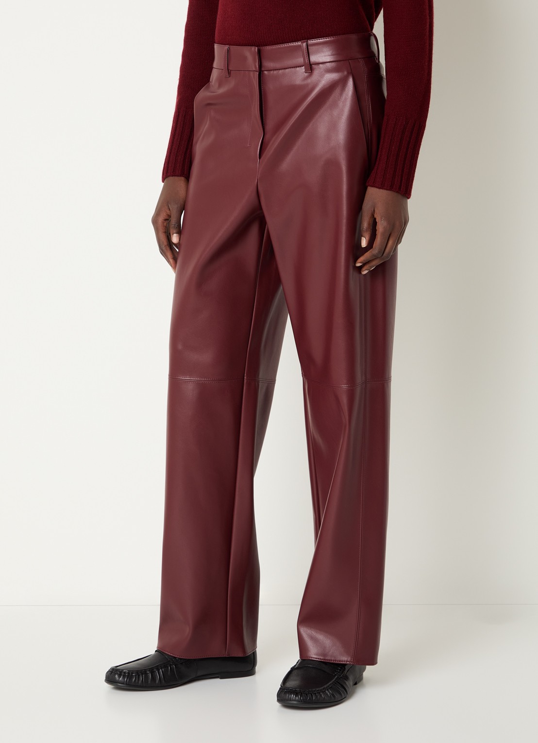 Max Mara Sospiro high waist straight broek van imitatieleer met steekzakken - detail bordeauxrood