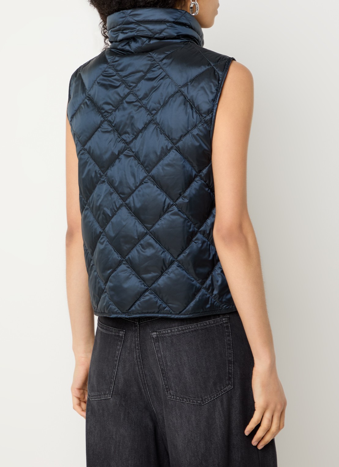 Max Mara Tregic gewatteerde bodywarmer met quilt patroon - achterkant donkerblauw