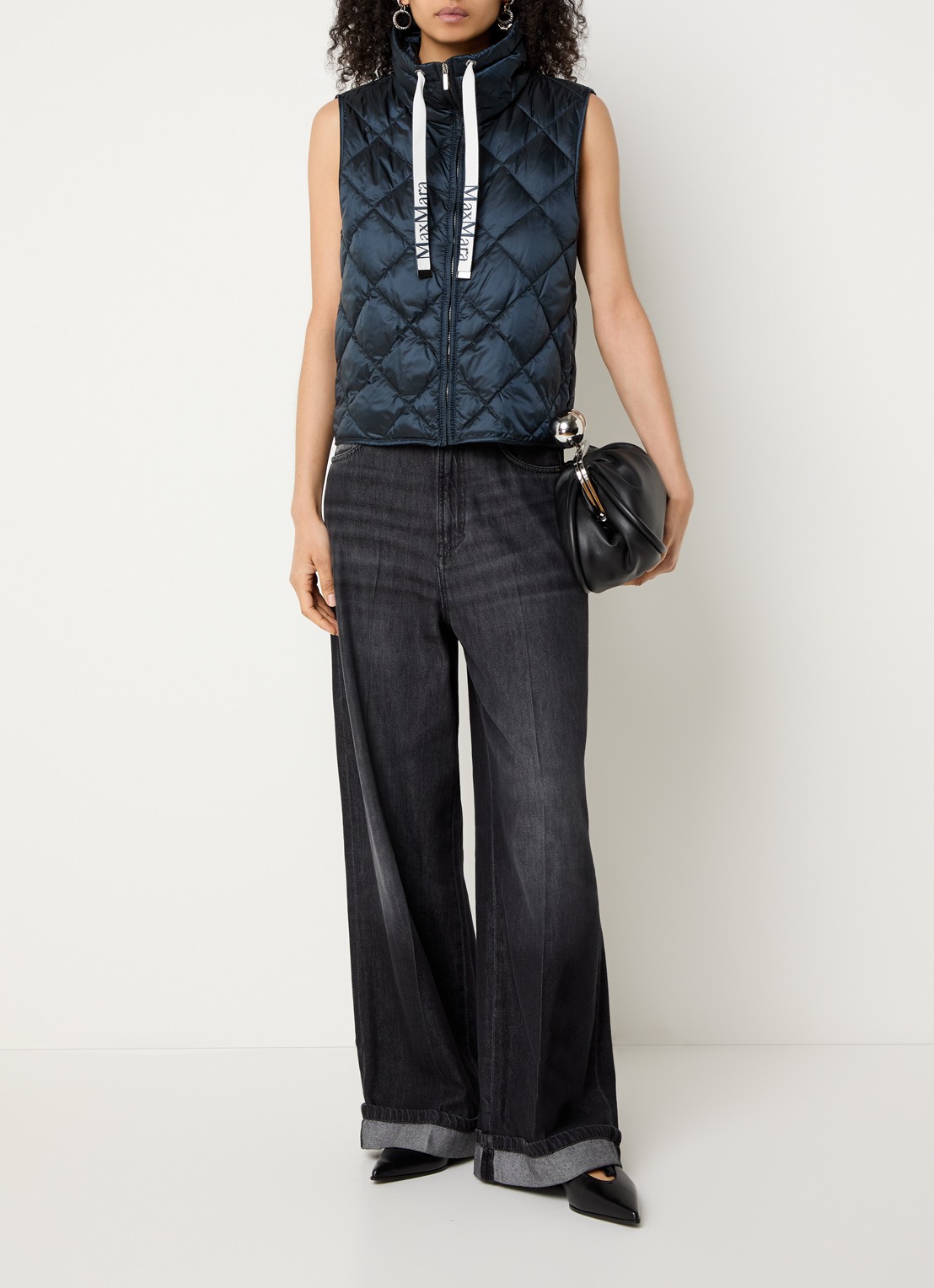 Max Mara Tregic gewatteerde bodywarmer met quilt patroon - voorkant 3 donkerblauw
