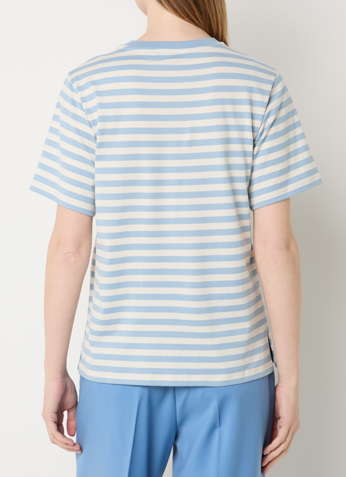 Max Mara Venaco T-shirt met streepprint en logoborduring - achterkant 2 lichtblauw