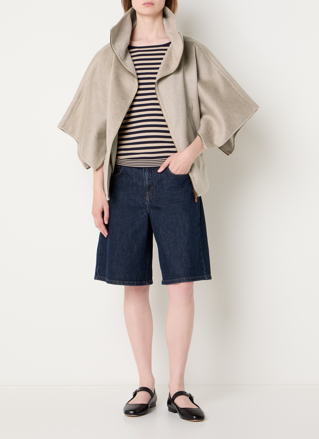 MaxMara Ala mantel van kasjmier met steekzakken - voorkant 4 beige