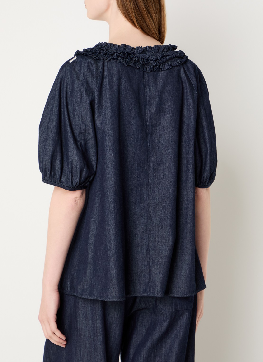 MaxMara Catia tuniek van denim met ballonmouw en strass - achterkant indigo