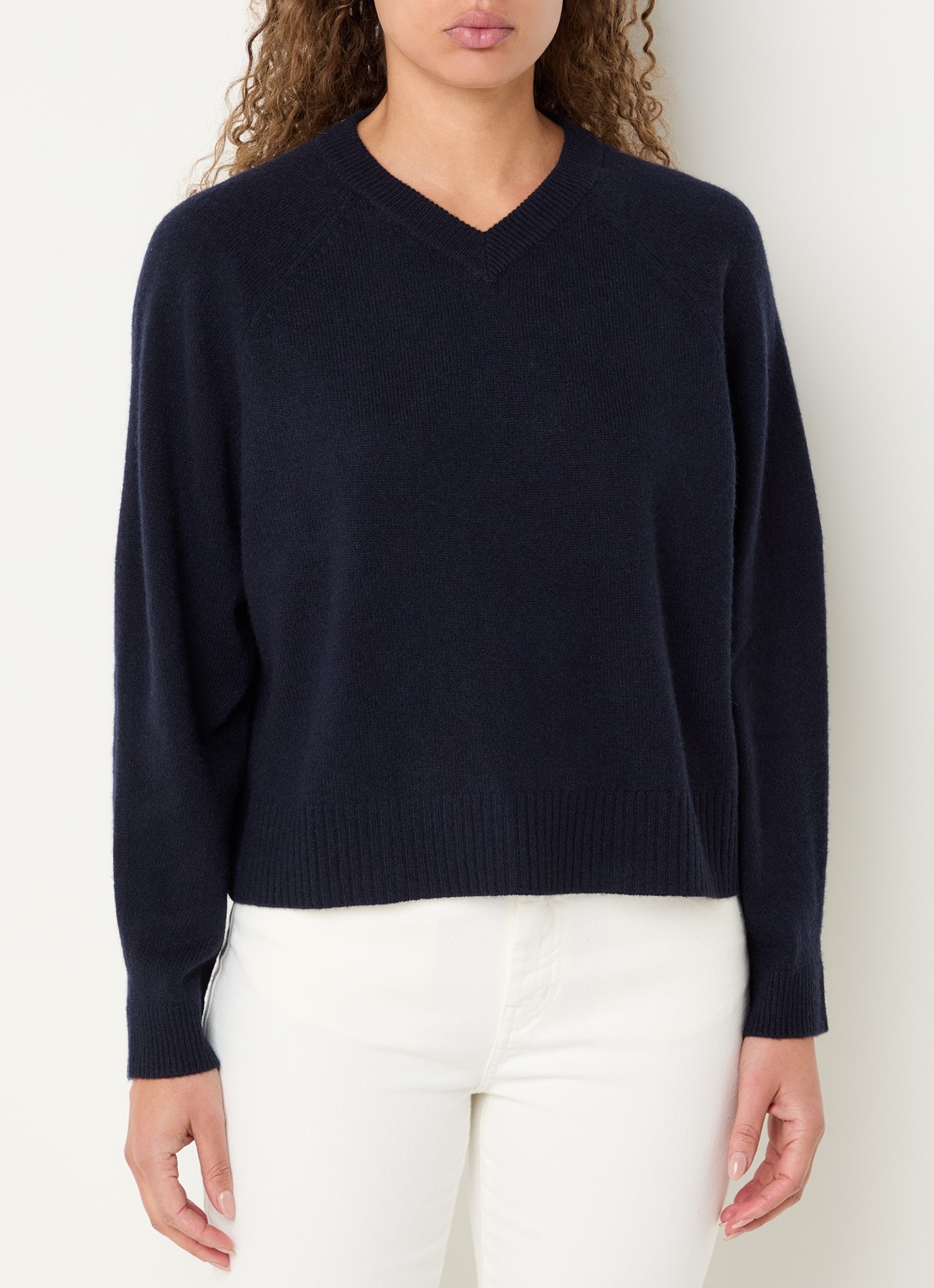 MaxMara Fijngebreide trui van kasjmier met ronde hals - detail 4 donkerblauw