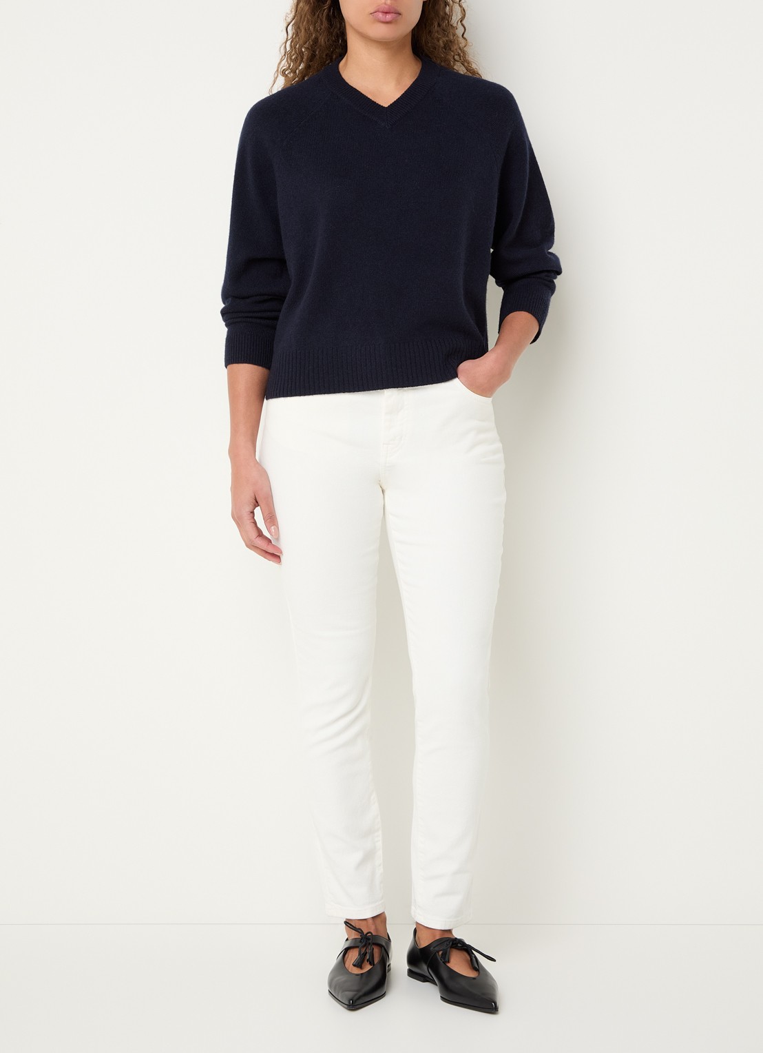 MaxMara Fijngebreide trui van kasjmier met ronde hals - voorkant 3 donkerblauw