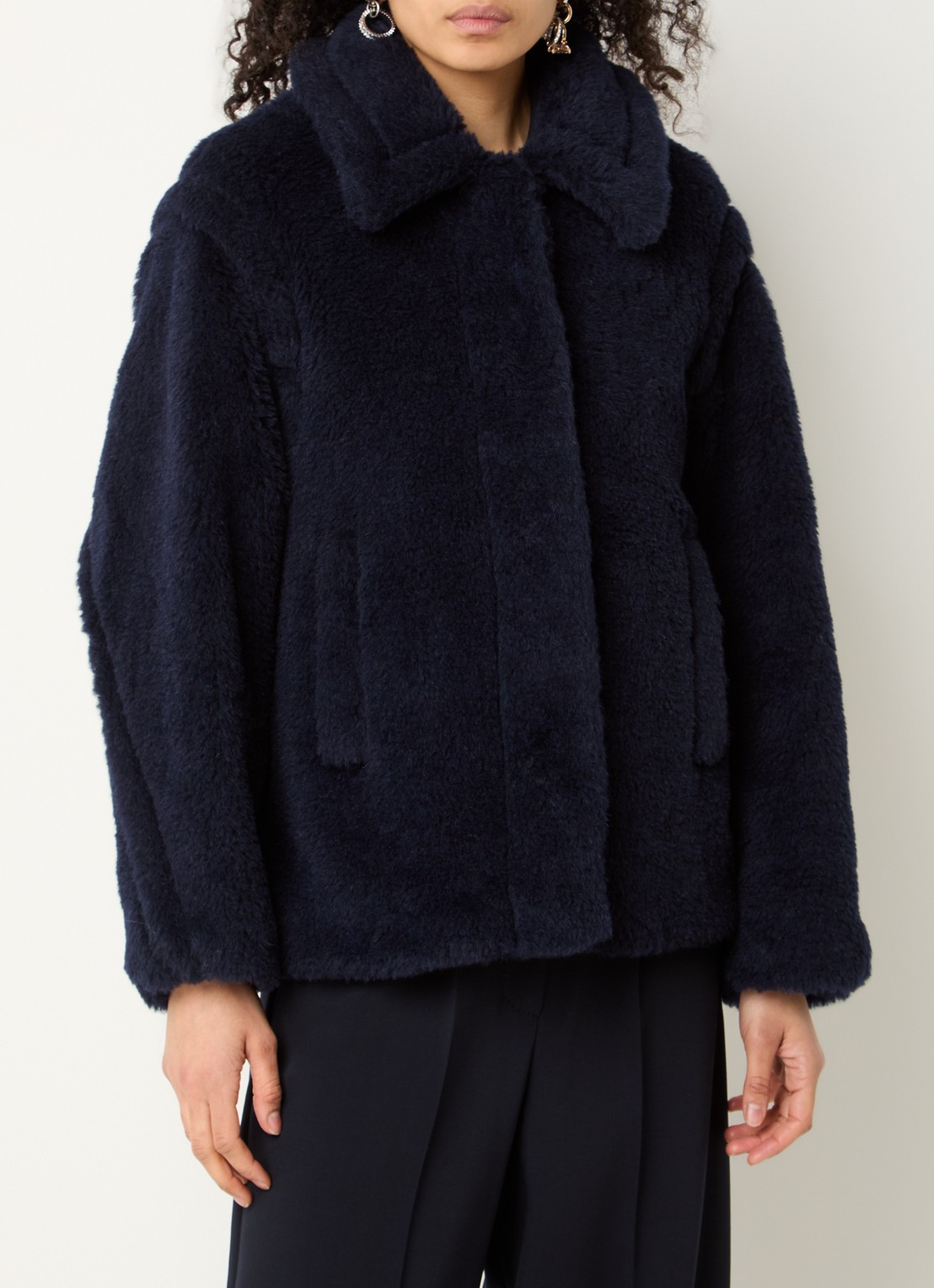 MaxMara Fuggito mantel in scheerwolblend met steekzakken - detail 3 donkerblauw