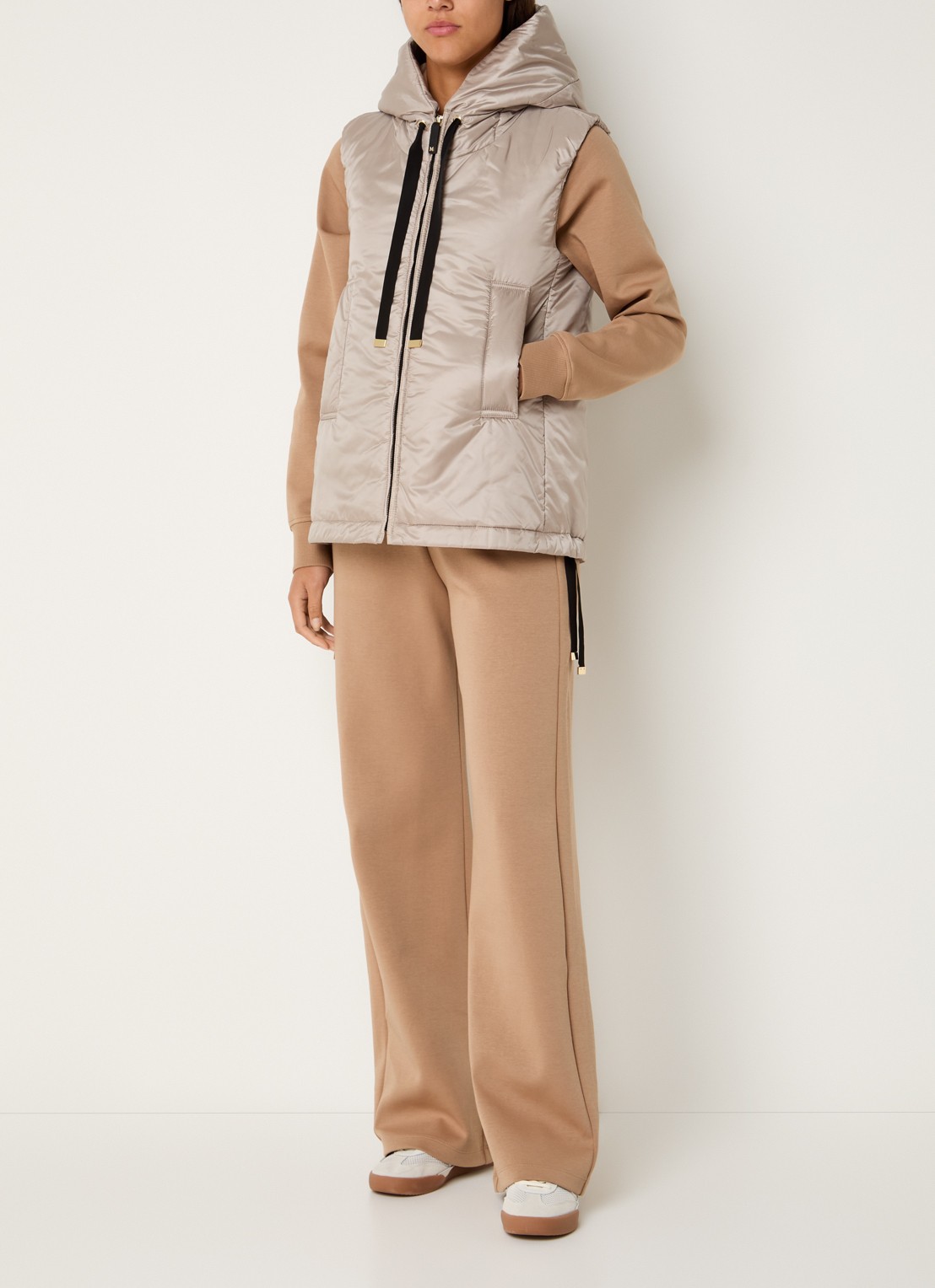 MaxMara Greengo gewatteerde bodywarmer met capuchon en waterafstotende coating - voorkant 4 beige
