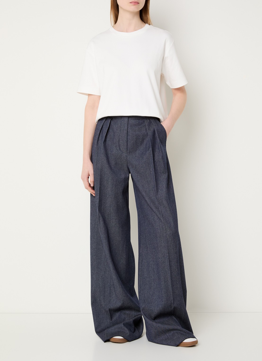 MaxMara Multid T-shirt met ronde hals - voorkant 2 wit
