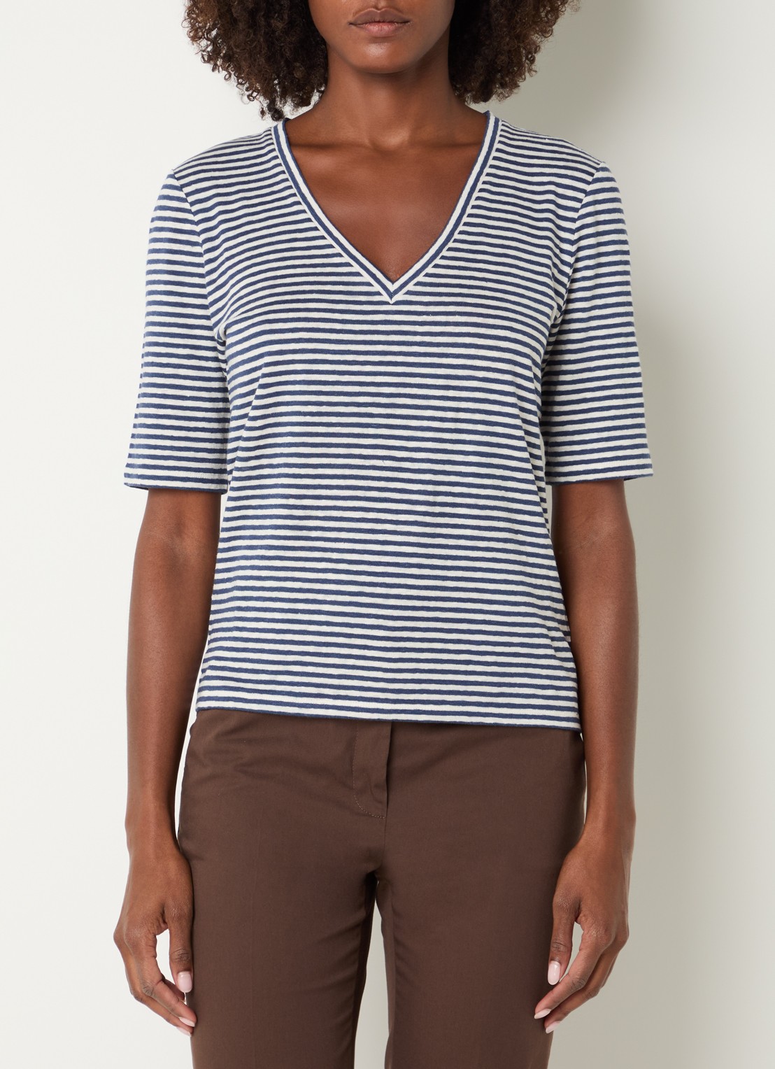 MaxMara Opzione T-shirt van linnen met V-hals - detail 2 donkerblauw