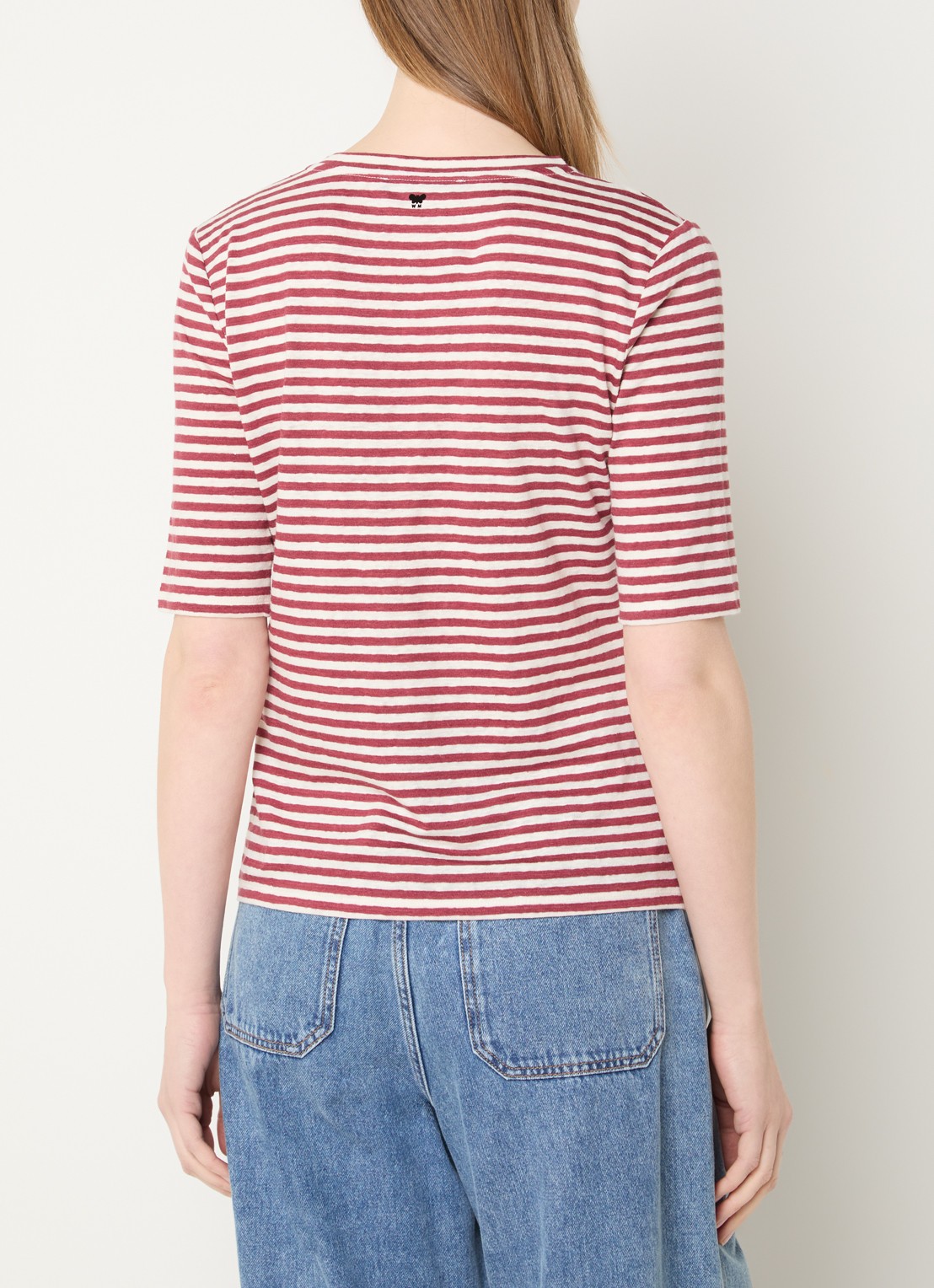 MaxMara Opzione T-shirt van linnen met V-hals - achterkant 2 kersenrood