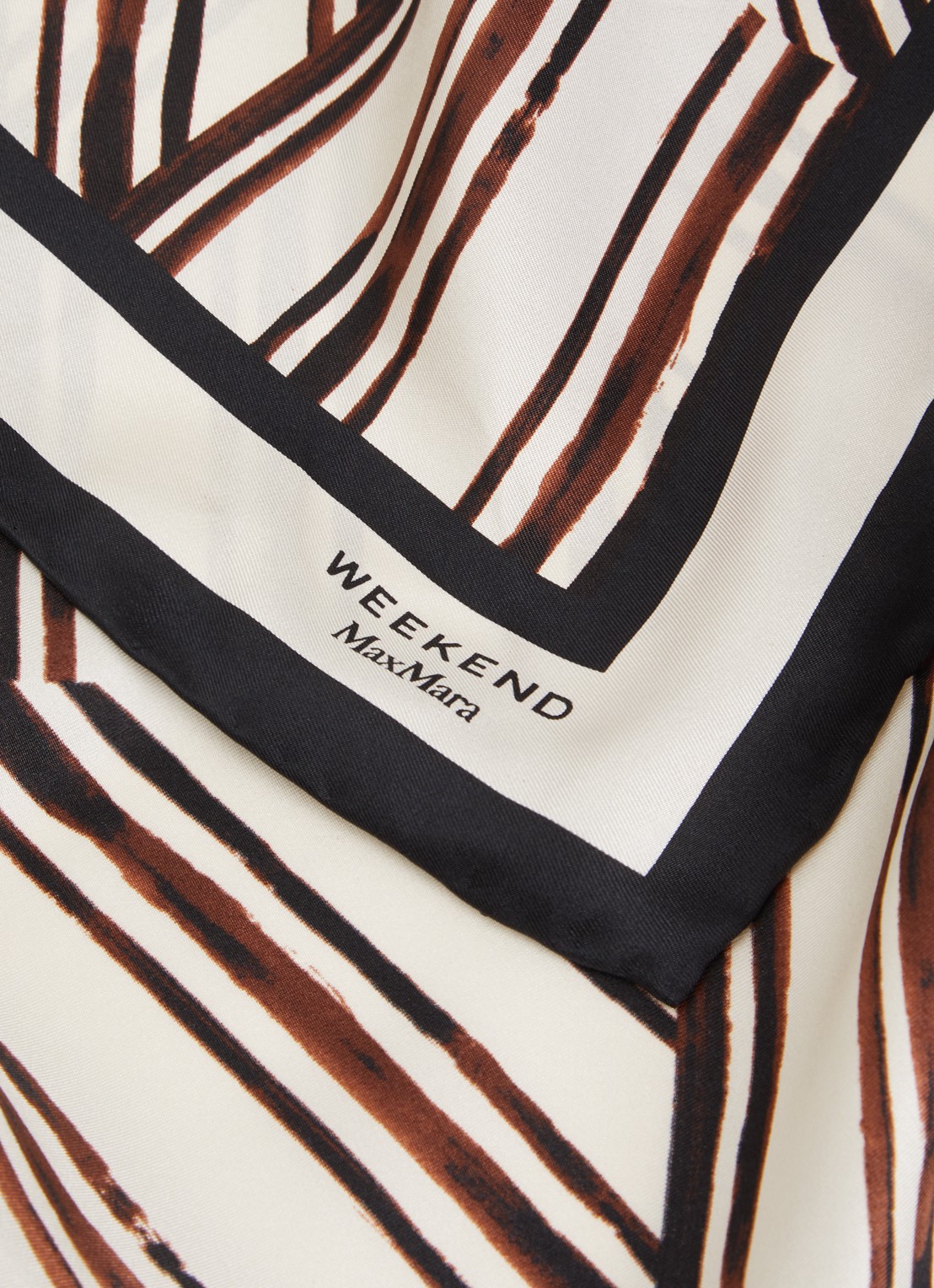 MaxMara Siam sjaal van zijde met bloemenprint 65 x 65 cm - detail 2 bruin