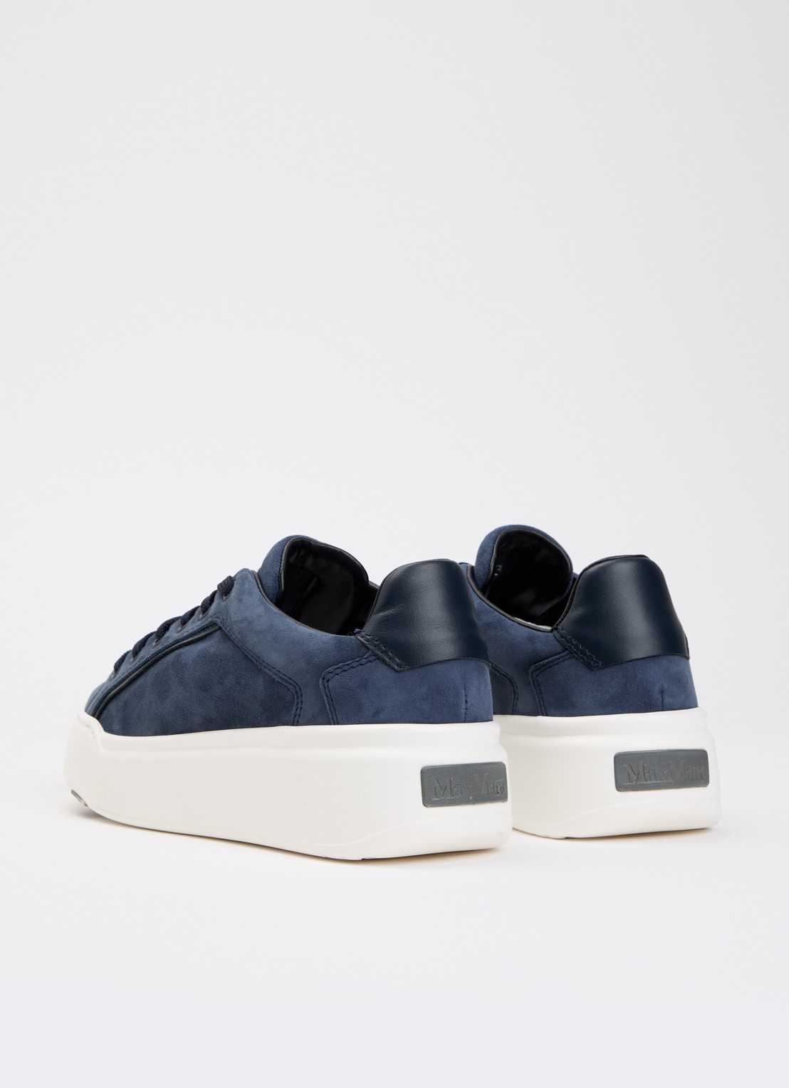 MaxMara Sneaker van suède met details van leer - achterkant indigo