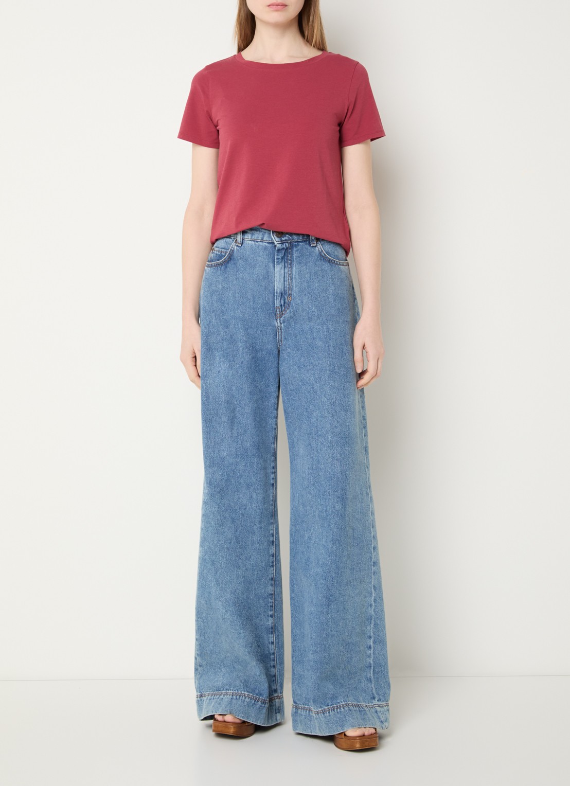 MaxMara T-shirt met ronde hals - voorkant 3 kersenrood
