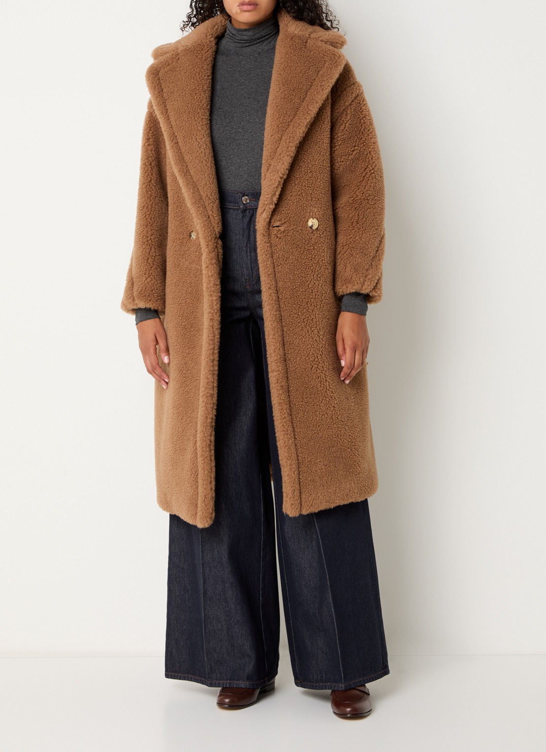 MaxMara Teddy double breasted mantel van kamelenwol met steekzakken  - voorkant 3 camel