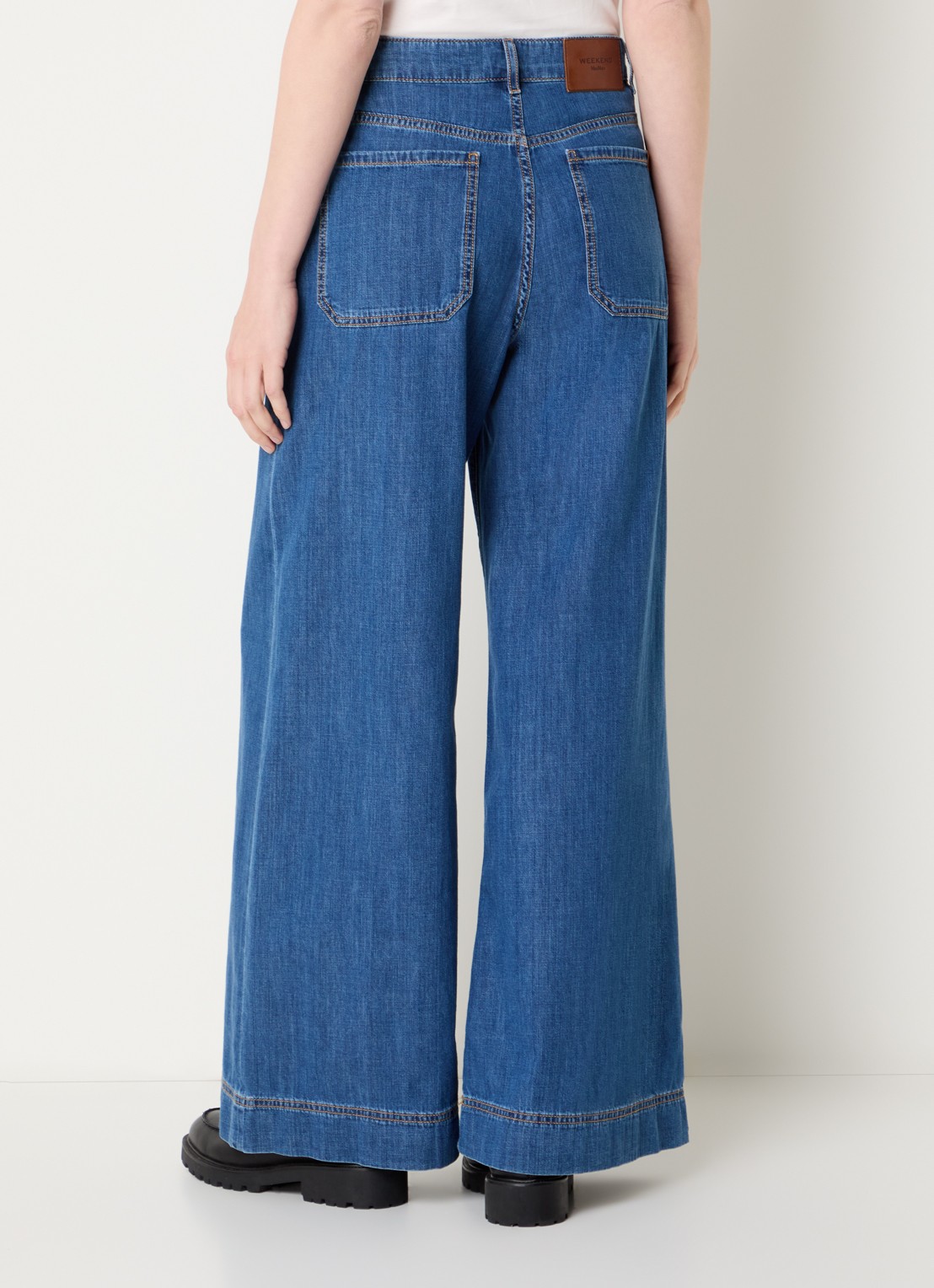 MaxMara Vega high waist wide leg jeans met medium wassing - achterkant indigo