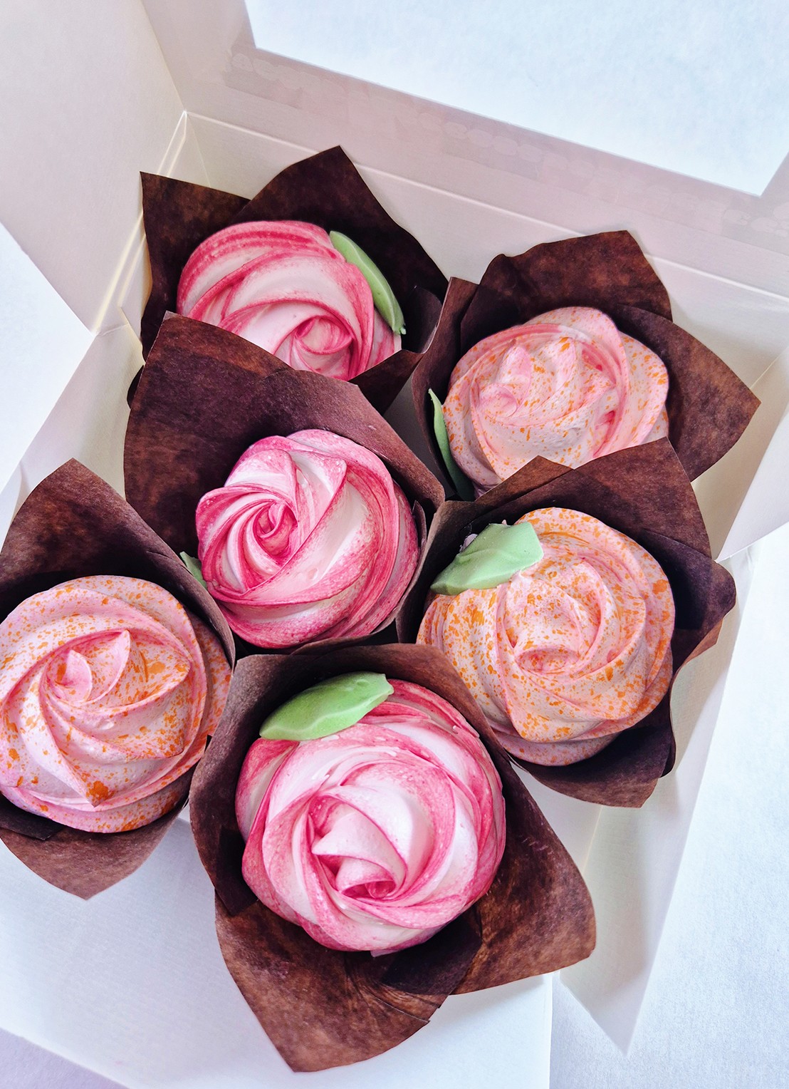 Meringue Sisters Rozen Meringue in geschenkverpakking 96 gram - voorkant 2 undefined