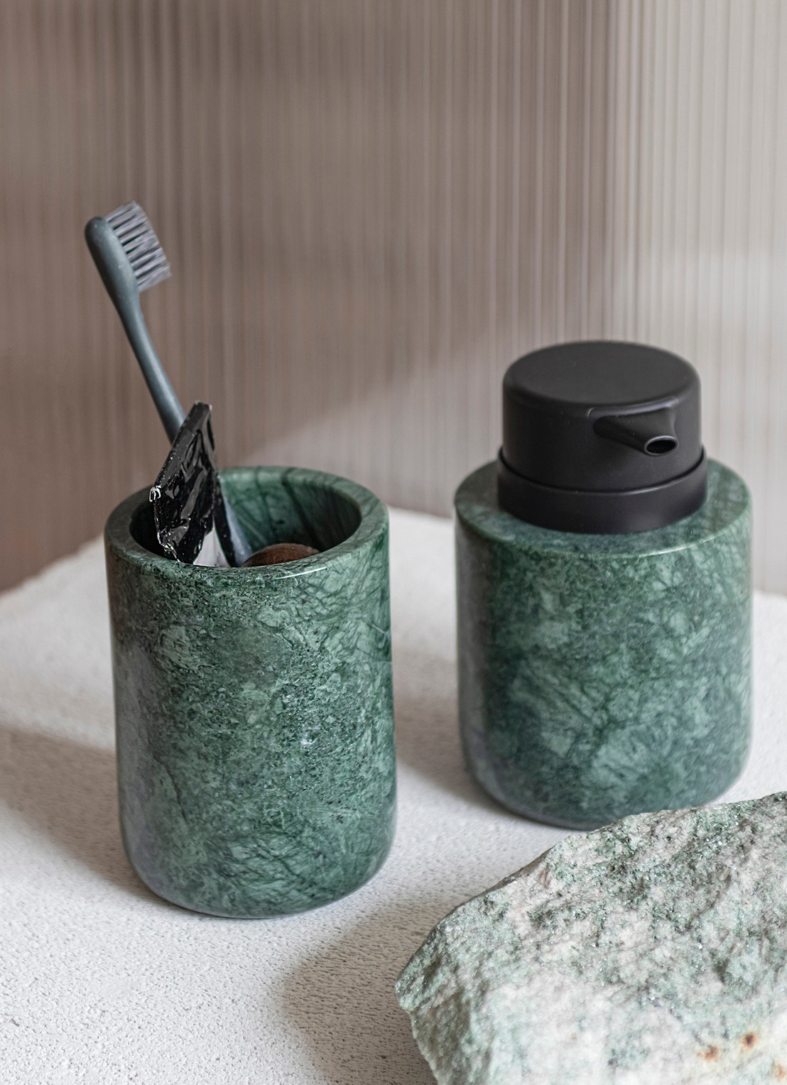 Mette Ditmer Marble tandenborstelhouder - detail 3 groen